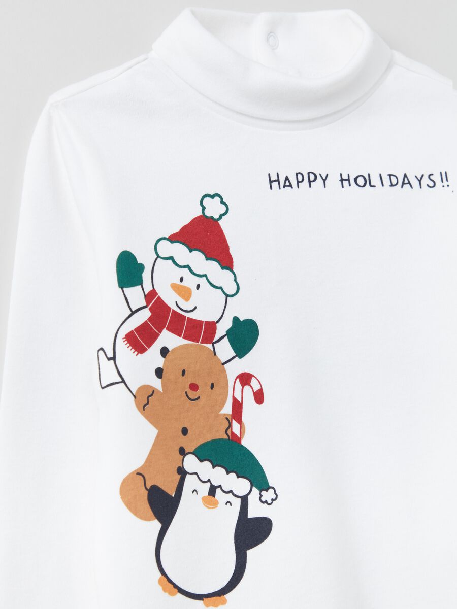 T-shirt with high neck and Christmas print_2