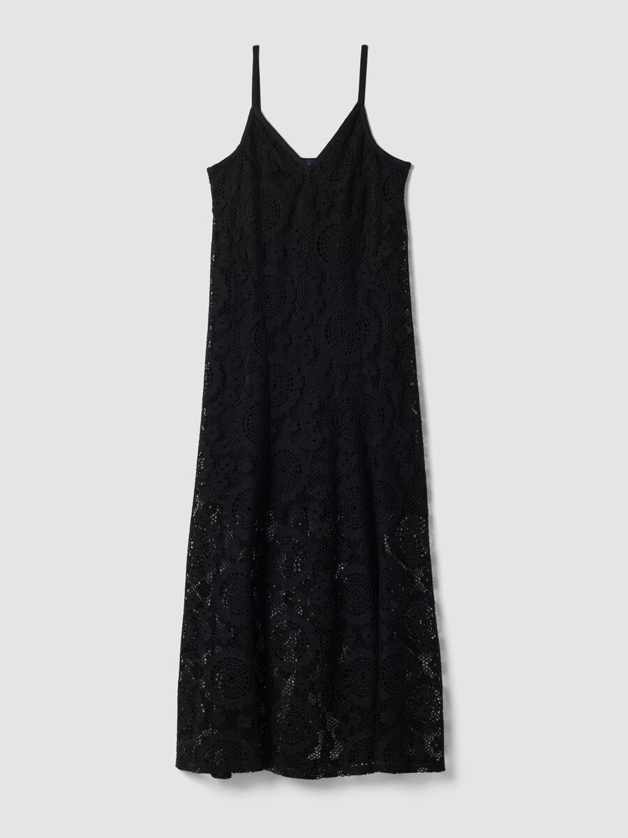 Long black crochet dress with V-neck, regular fit_4