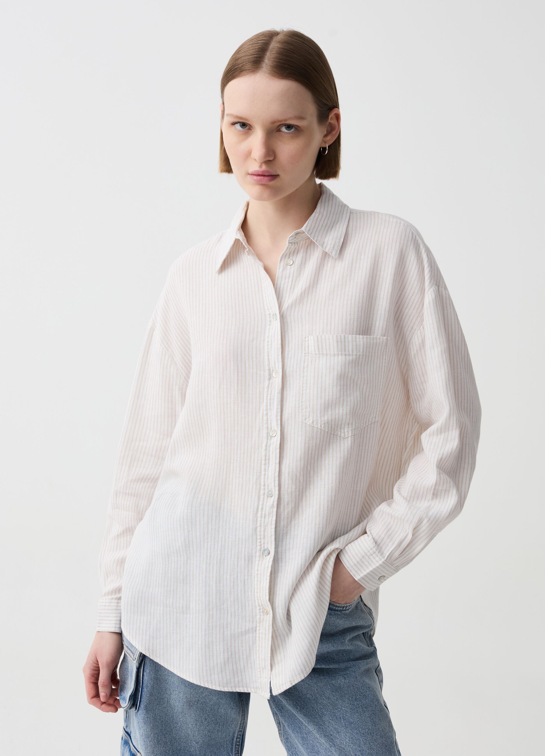 Linen and viscose oversized shirt with pocket