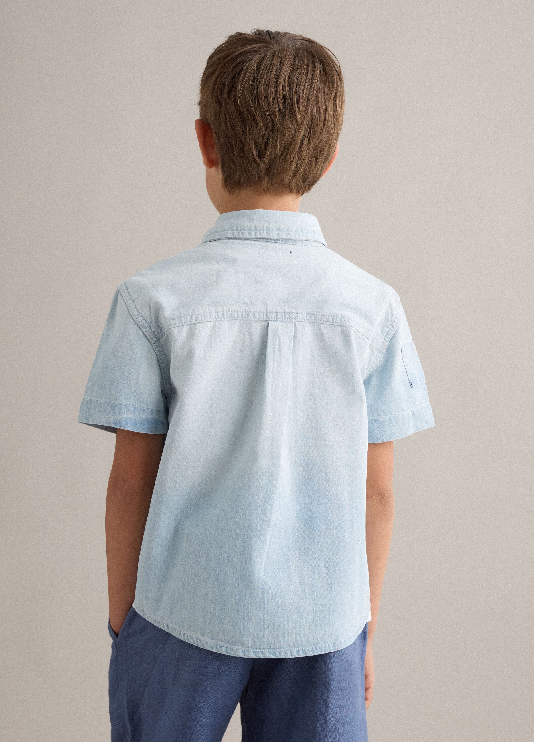 Light blue pure cotton short-sleeve shirt