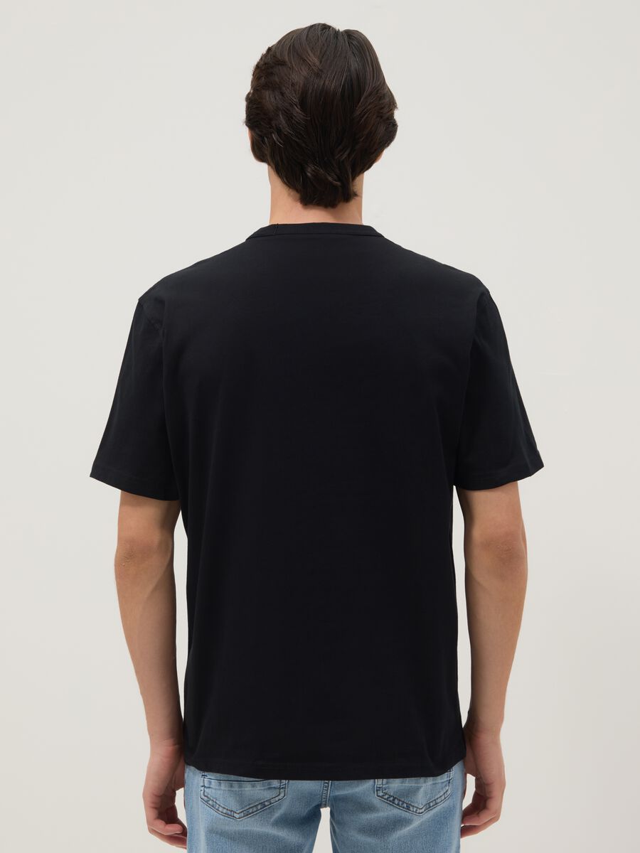Black pure cotton crew neck t-shirt with relaxed fit_2