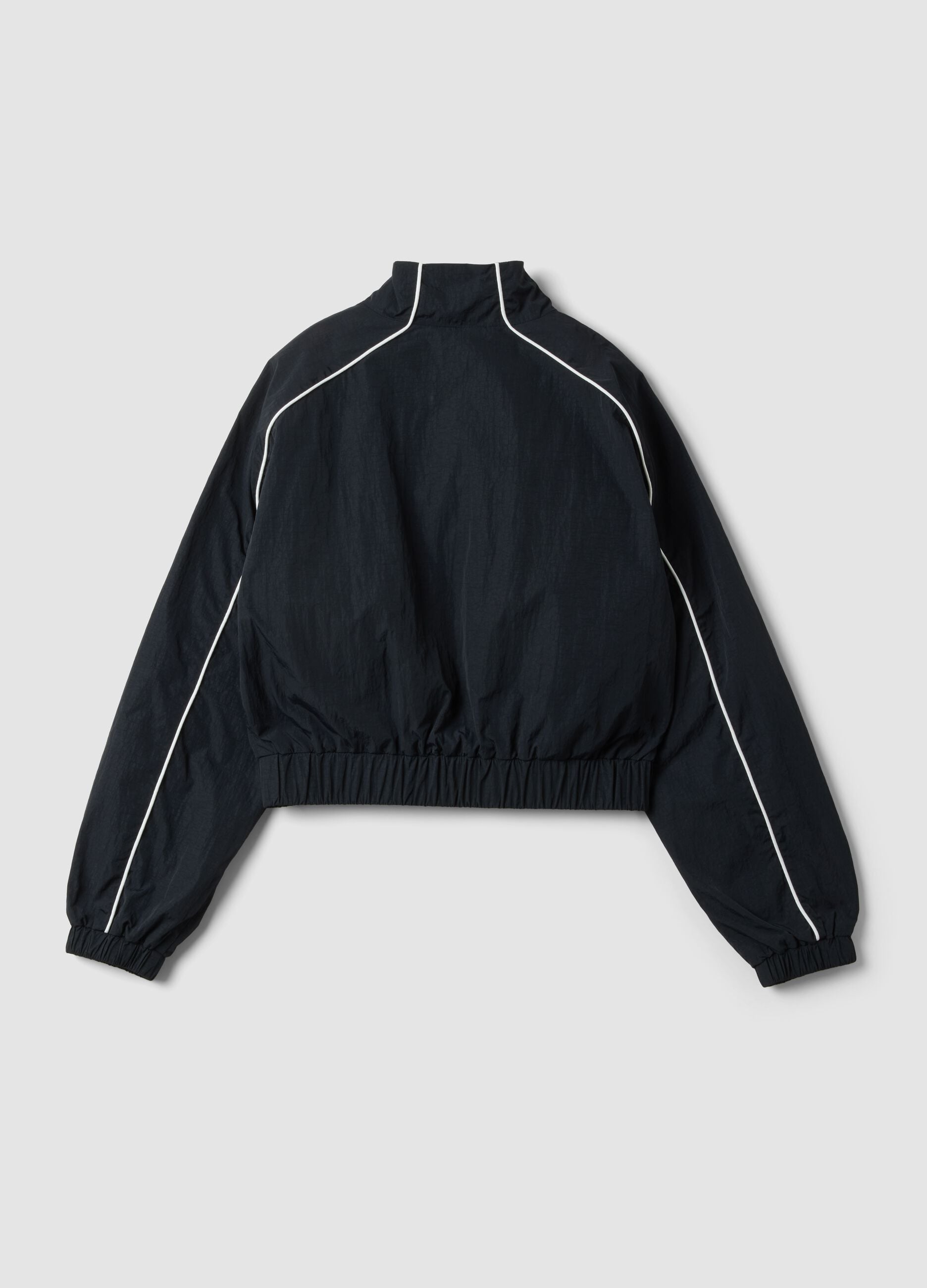 Schwarze Jacke mit Reissverschluss, Kontrastpaspeln und Stehkragen f&uuml;r M&auml;dchen