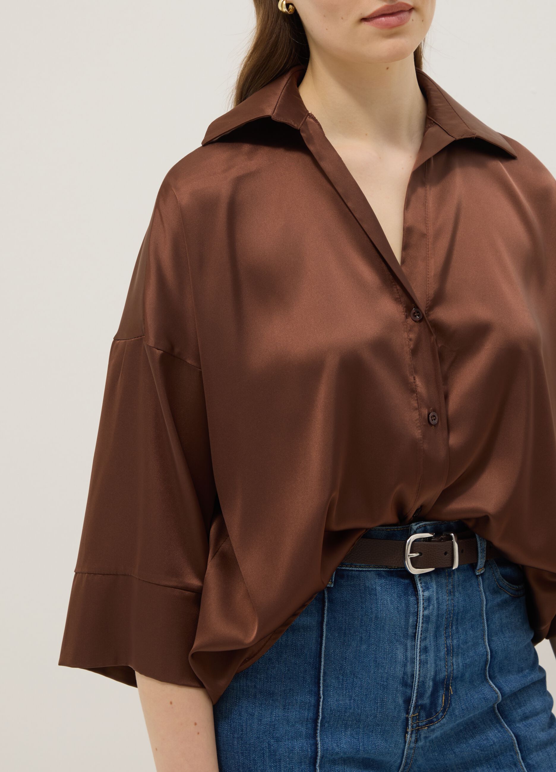 Braune Satinbluse im Regular Fit