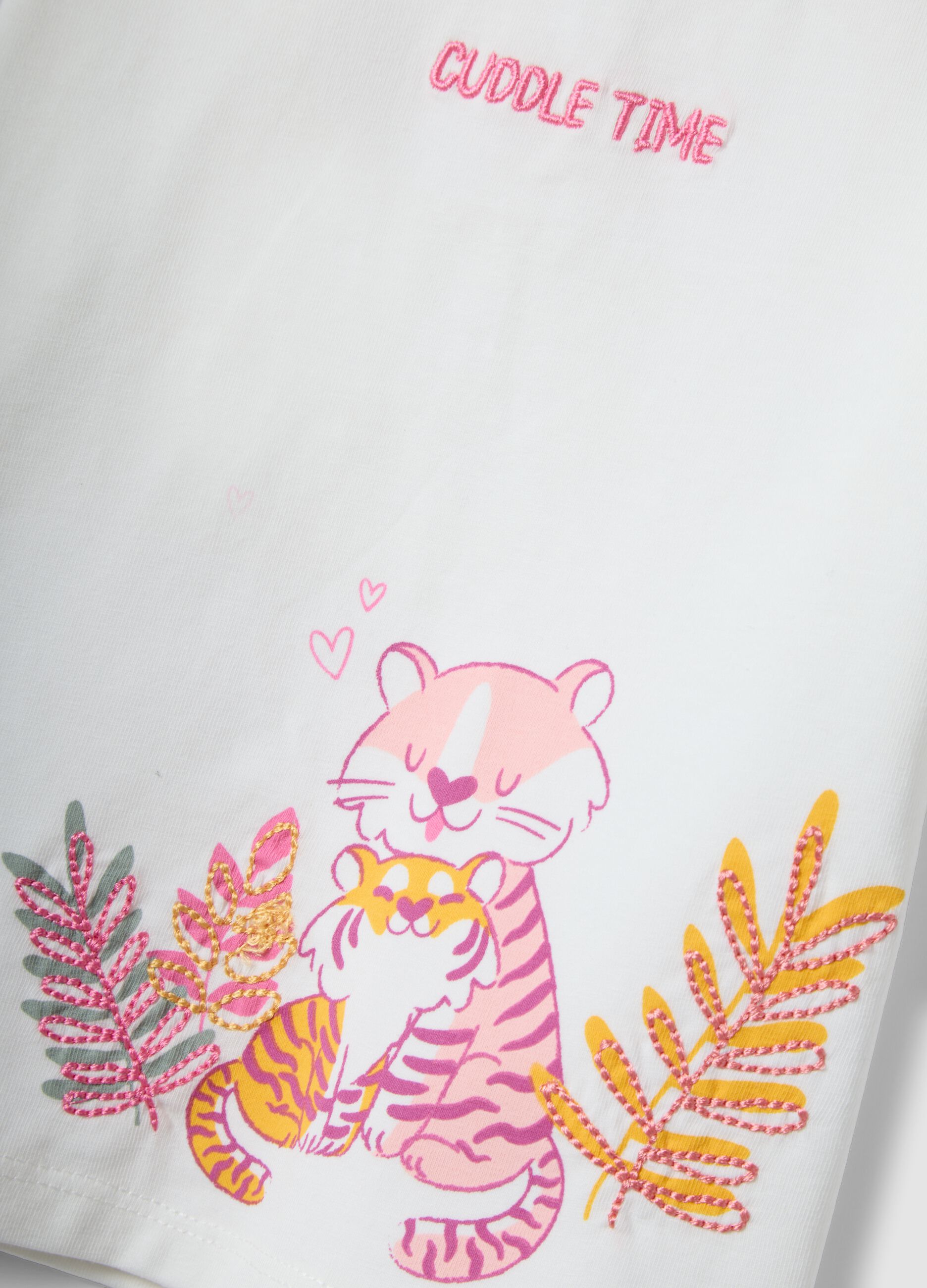 T-shirt branca em algod&atilde;o el&aacute;stico com estampado para beb&eacute; menina, corte regular