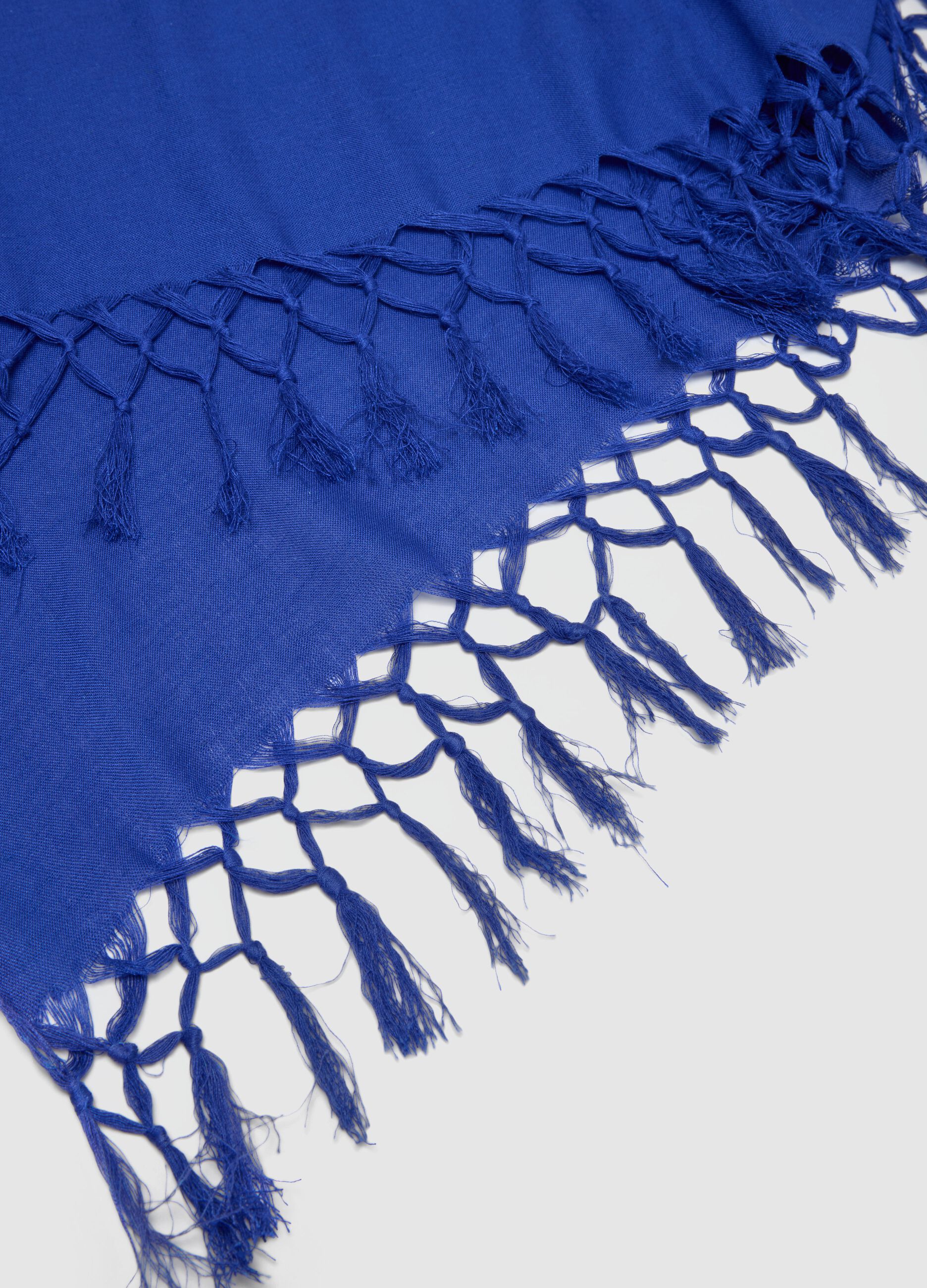 Blaue Schalmischung aus Viskose und Leinen mit Fransen
