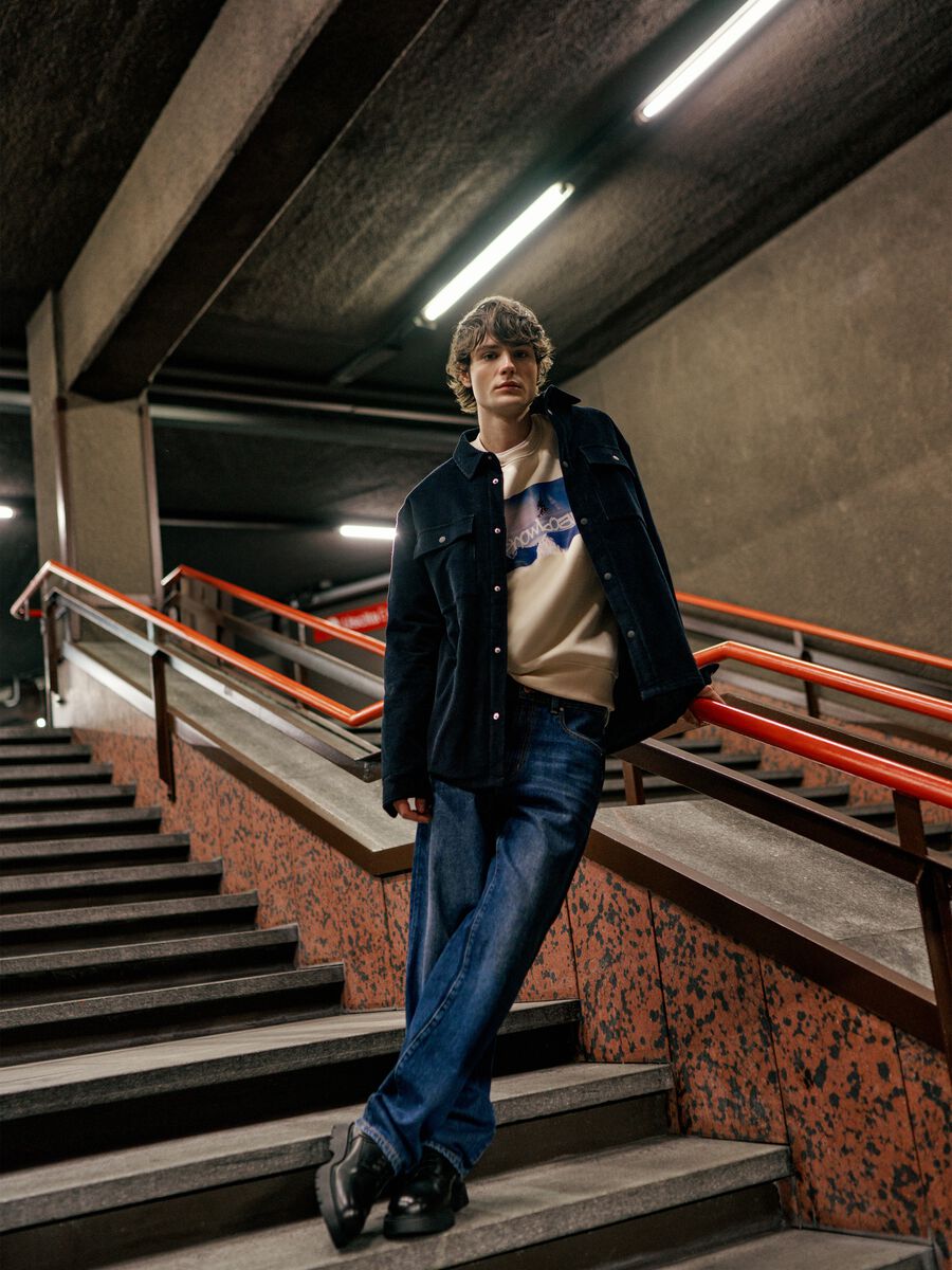 Baggy-fit jeans with five pockets_0