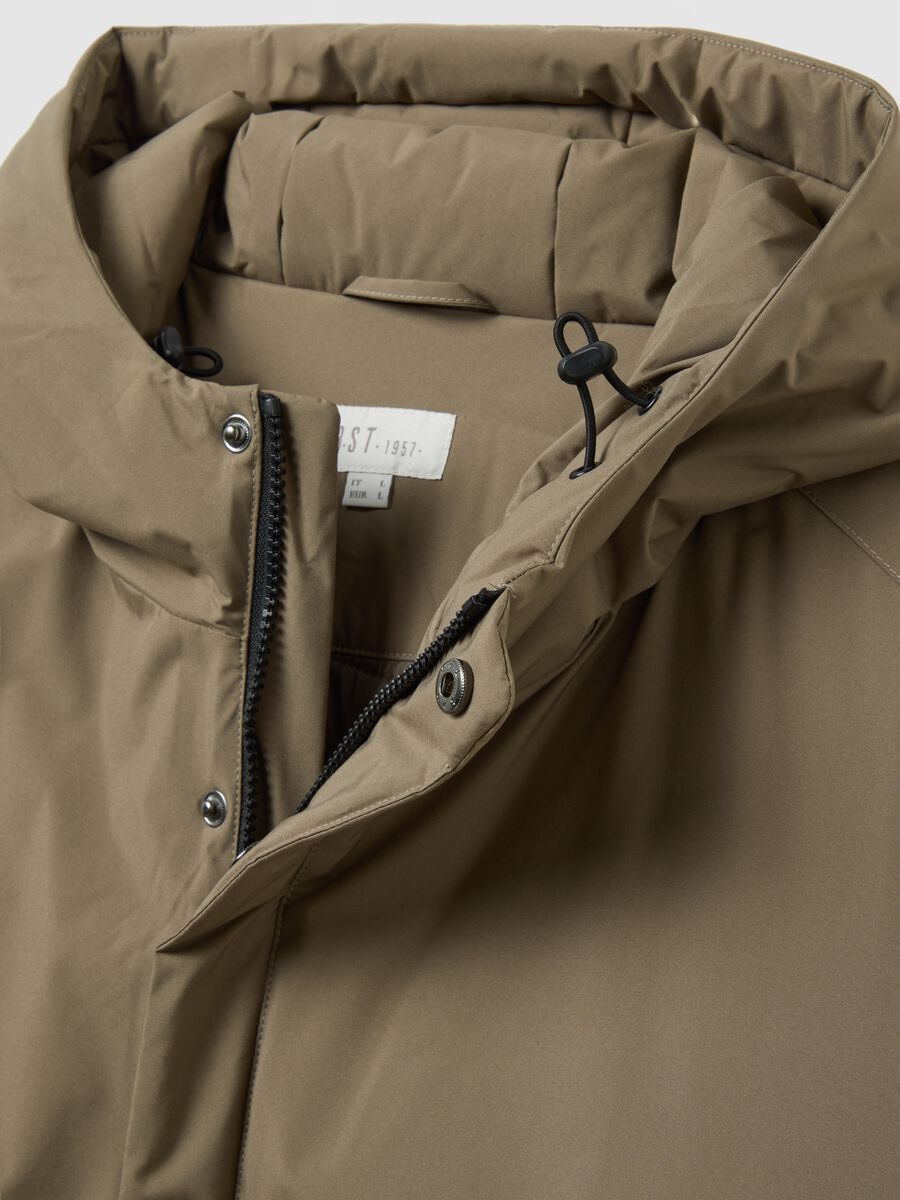 Brown regular fit parka with zip closure_5