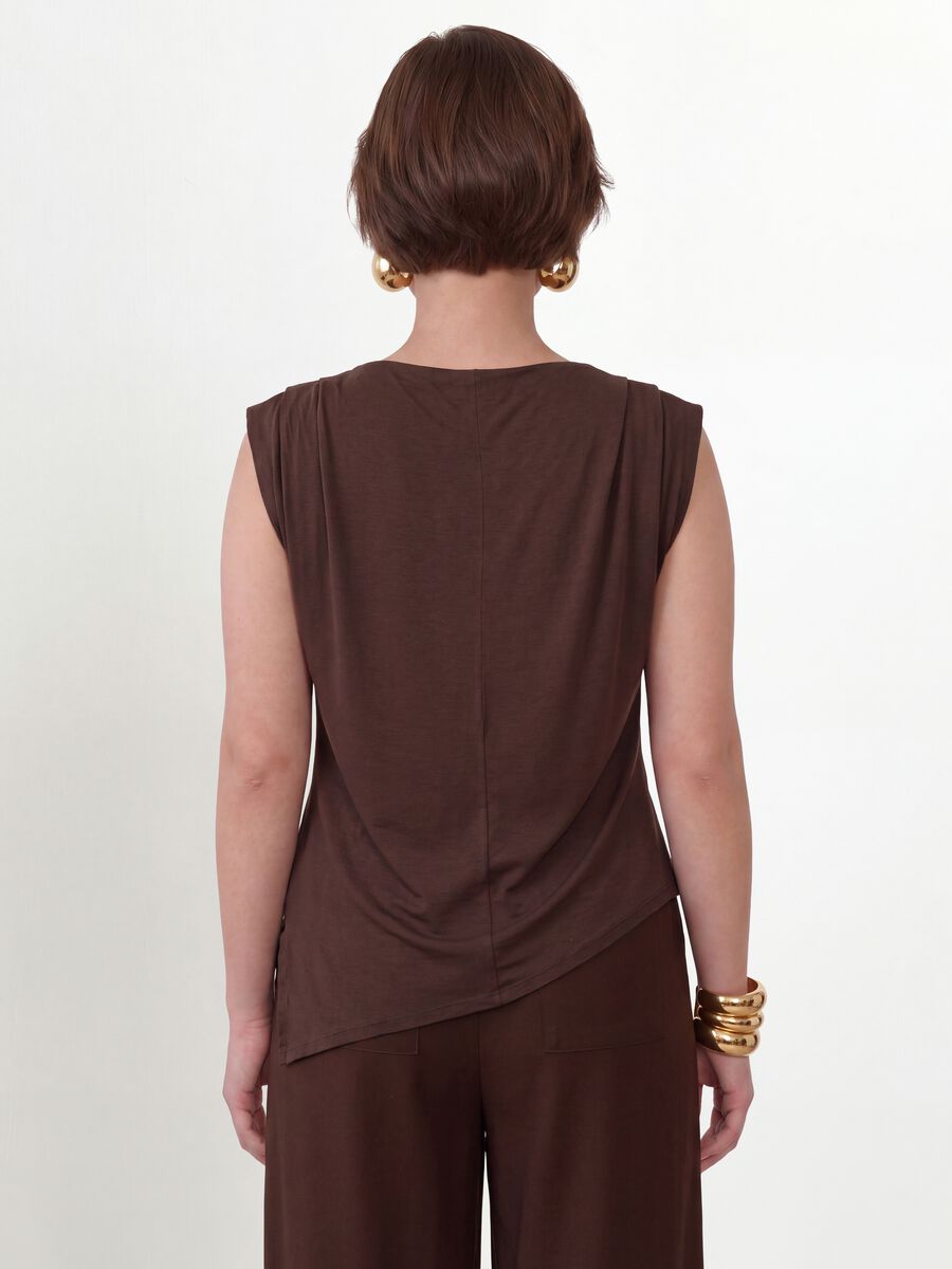 Brown stretch viscose T-shirt with draped neckline_3