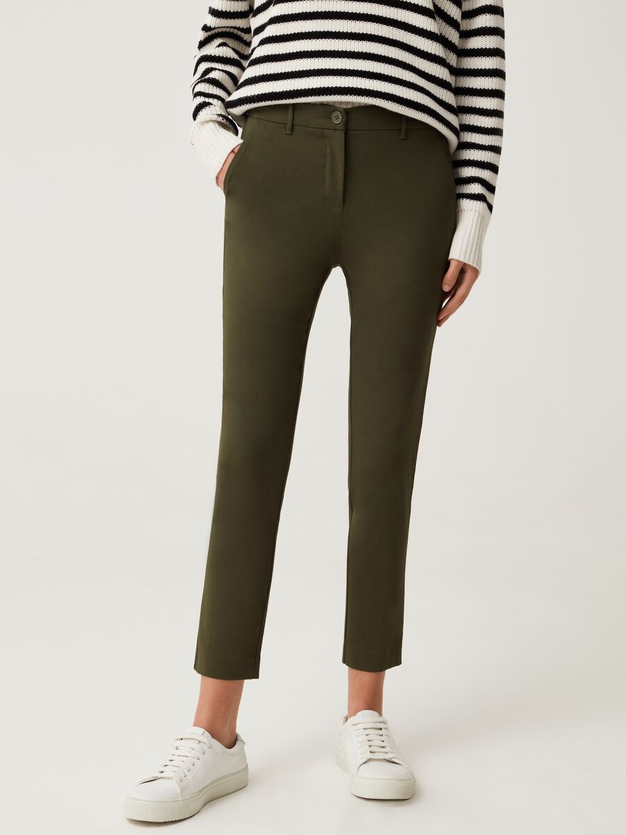 Solid colour crop chino trousers_1