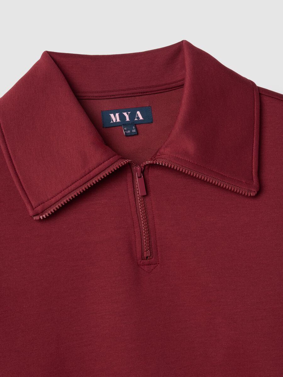 Red regular fit sweatshirt with fold-over collar and half zip_5