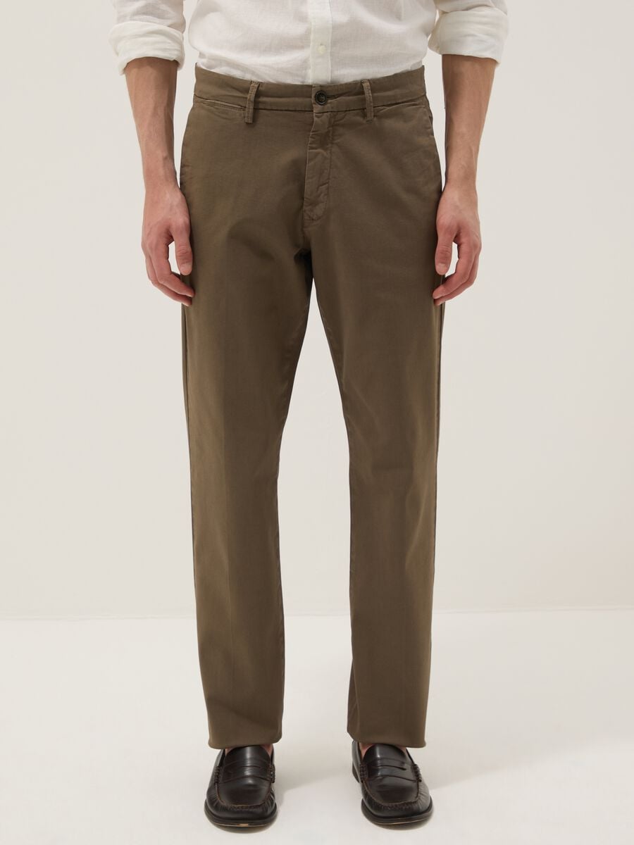 Brown regular-fit stretch cotton chino trousers_1