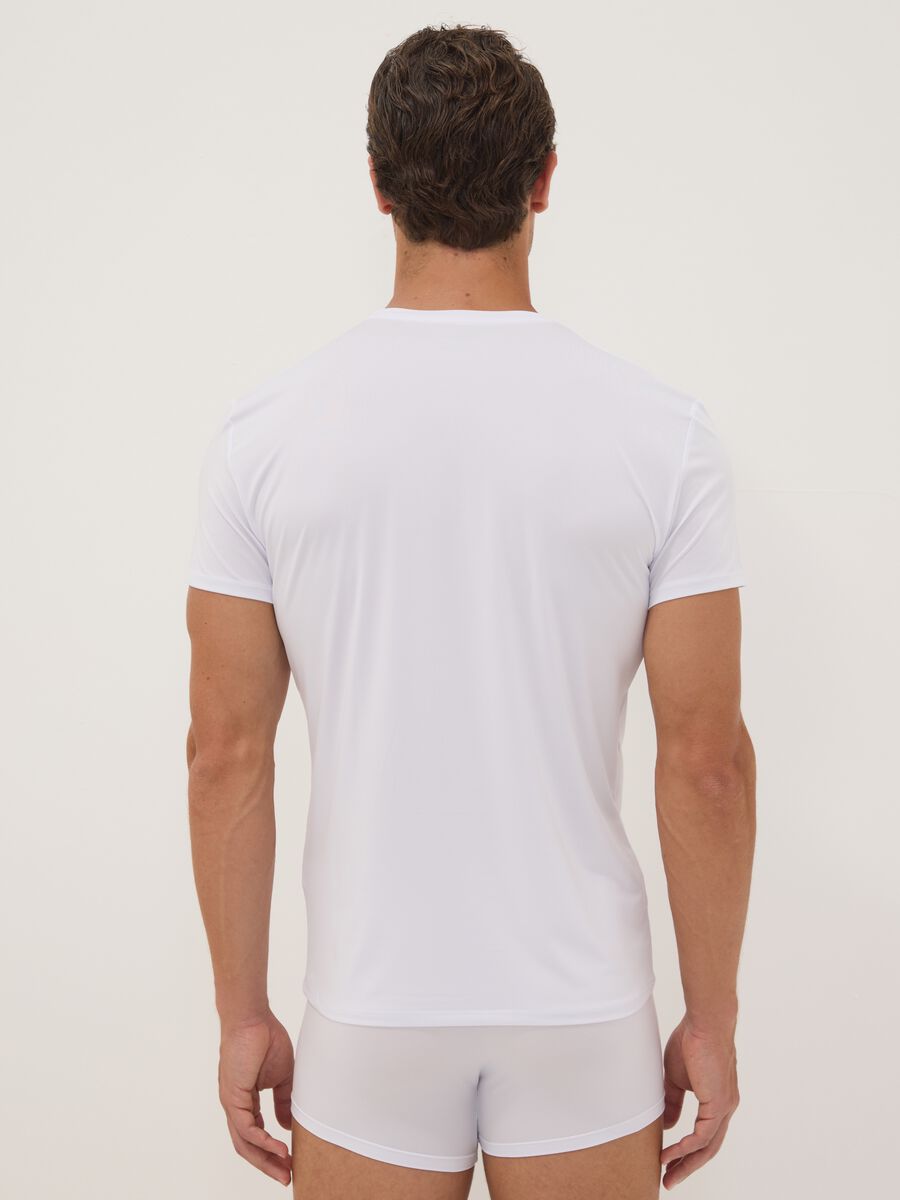 2er-Pack weisse Regular-Fit-T-Shirts aus elastischer Mikrofaser_3