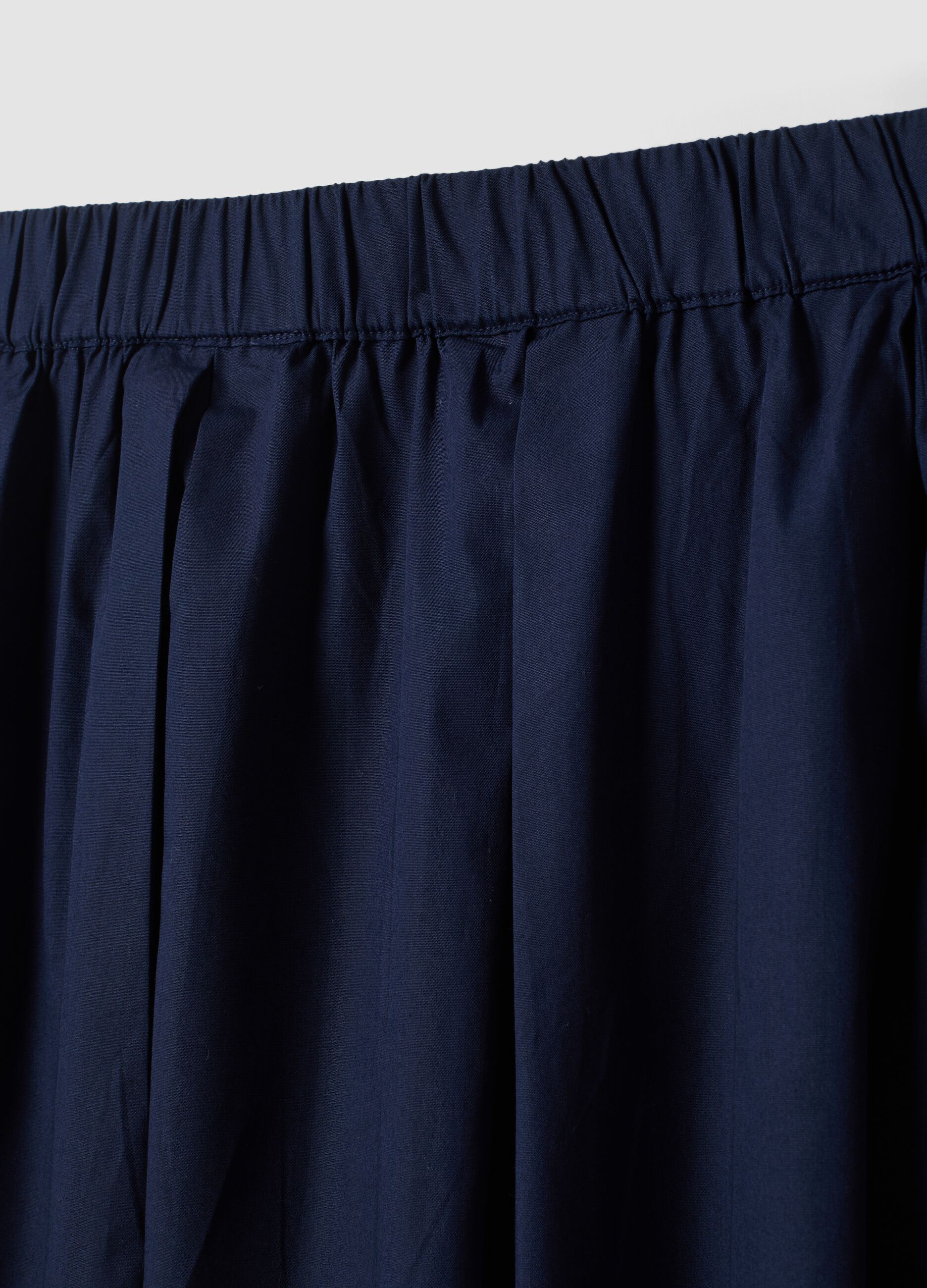Saia midi azul em algod&atilde;o puro