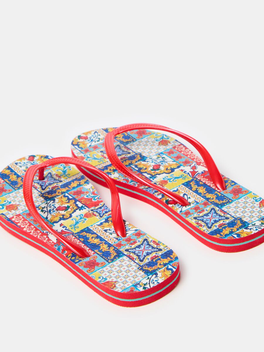 Thong sandals with print_1