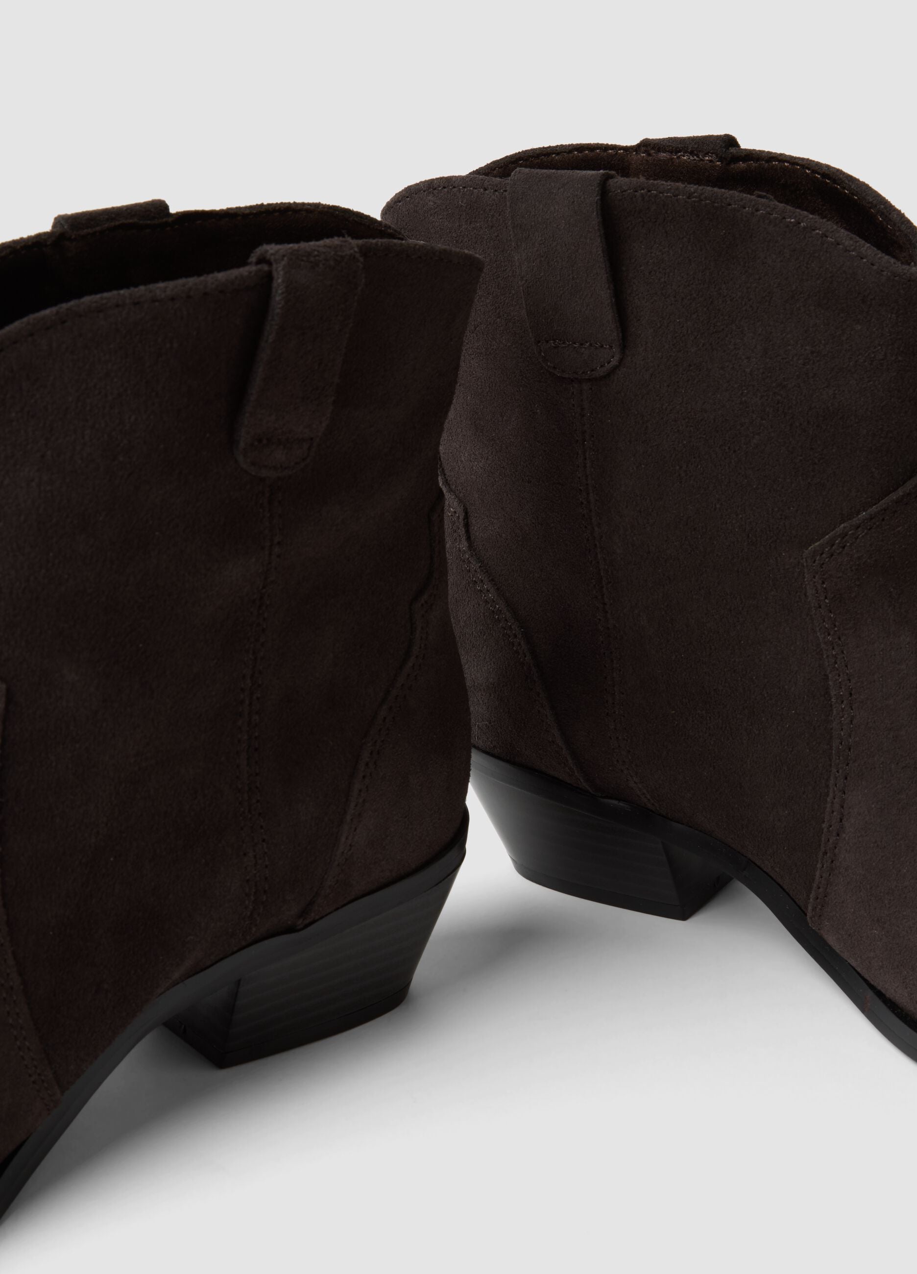 Brown low-heel genuine leather ankle boots