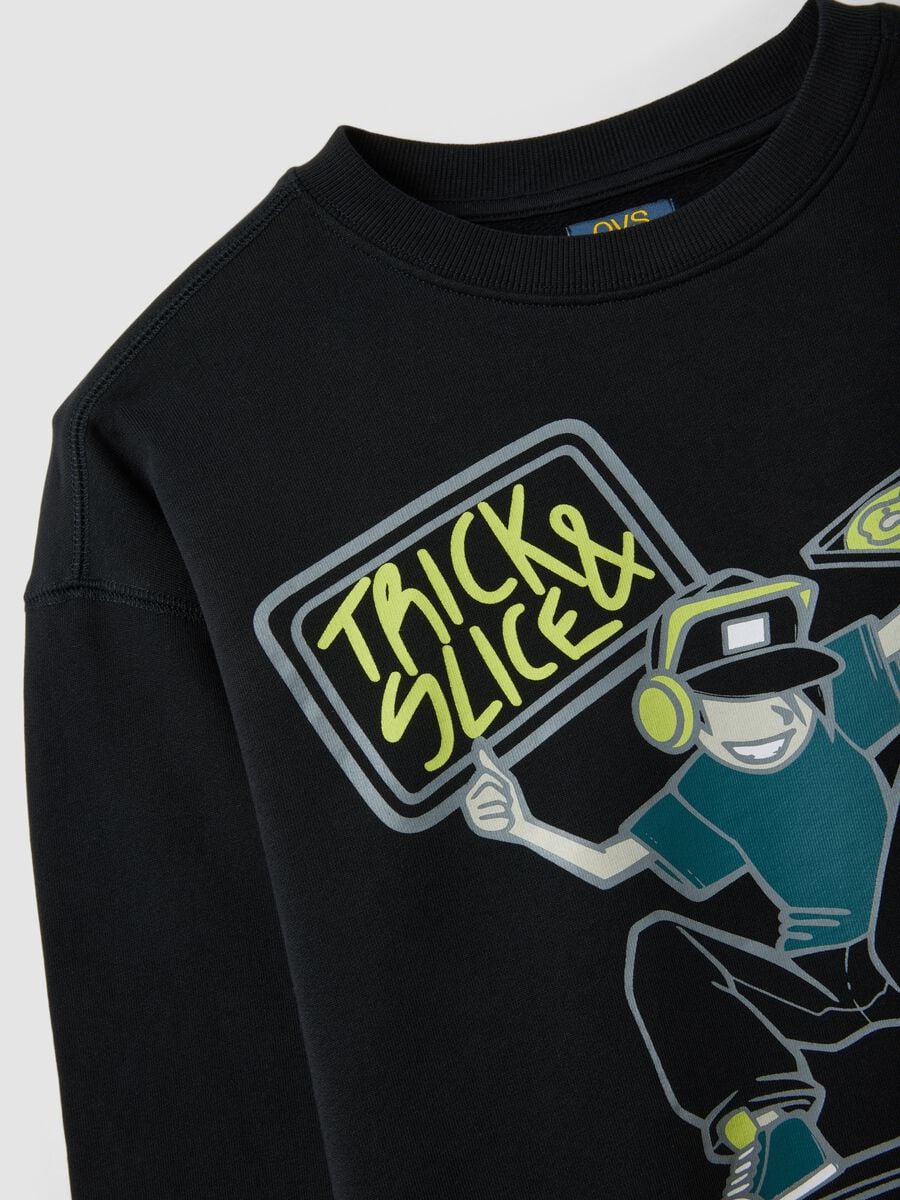 Schwarzes Sweatshirt aus reiner Baumwolle mit Rundhals und Print_2