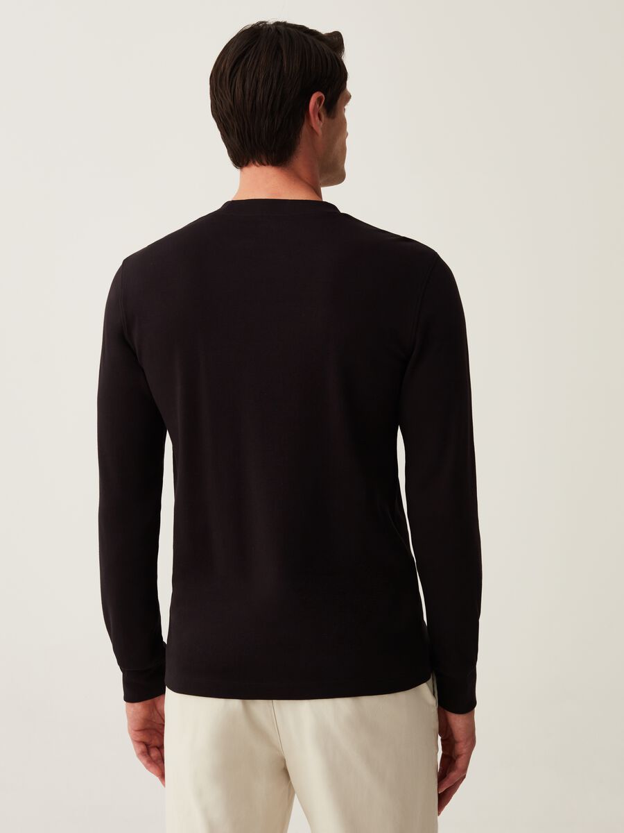 Long-sleeved solid colour T-shirt_2