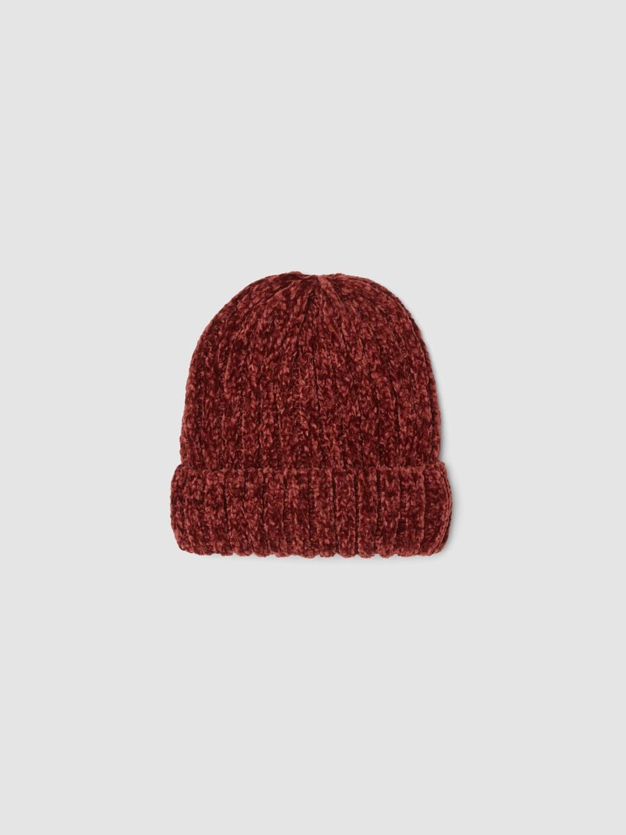 Red ribbed stretch beanie_0