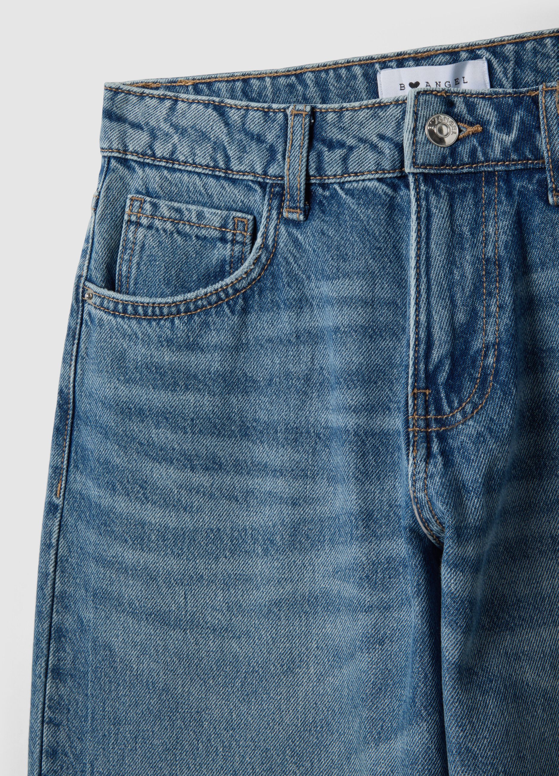 Jeans boyfriend em denim azul de algod&atilde;o puro