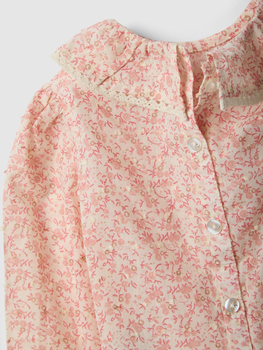 Girls' regular fit multicolor pure cotton blouse with flowers_3