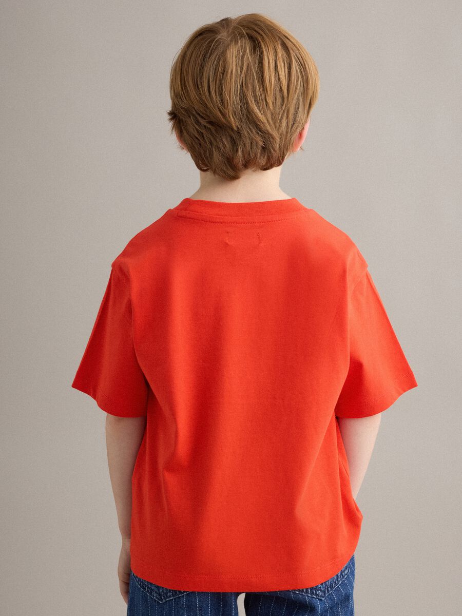 Red pure cotton oversized T-shirt for boys_2