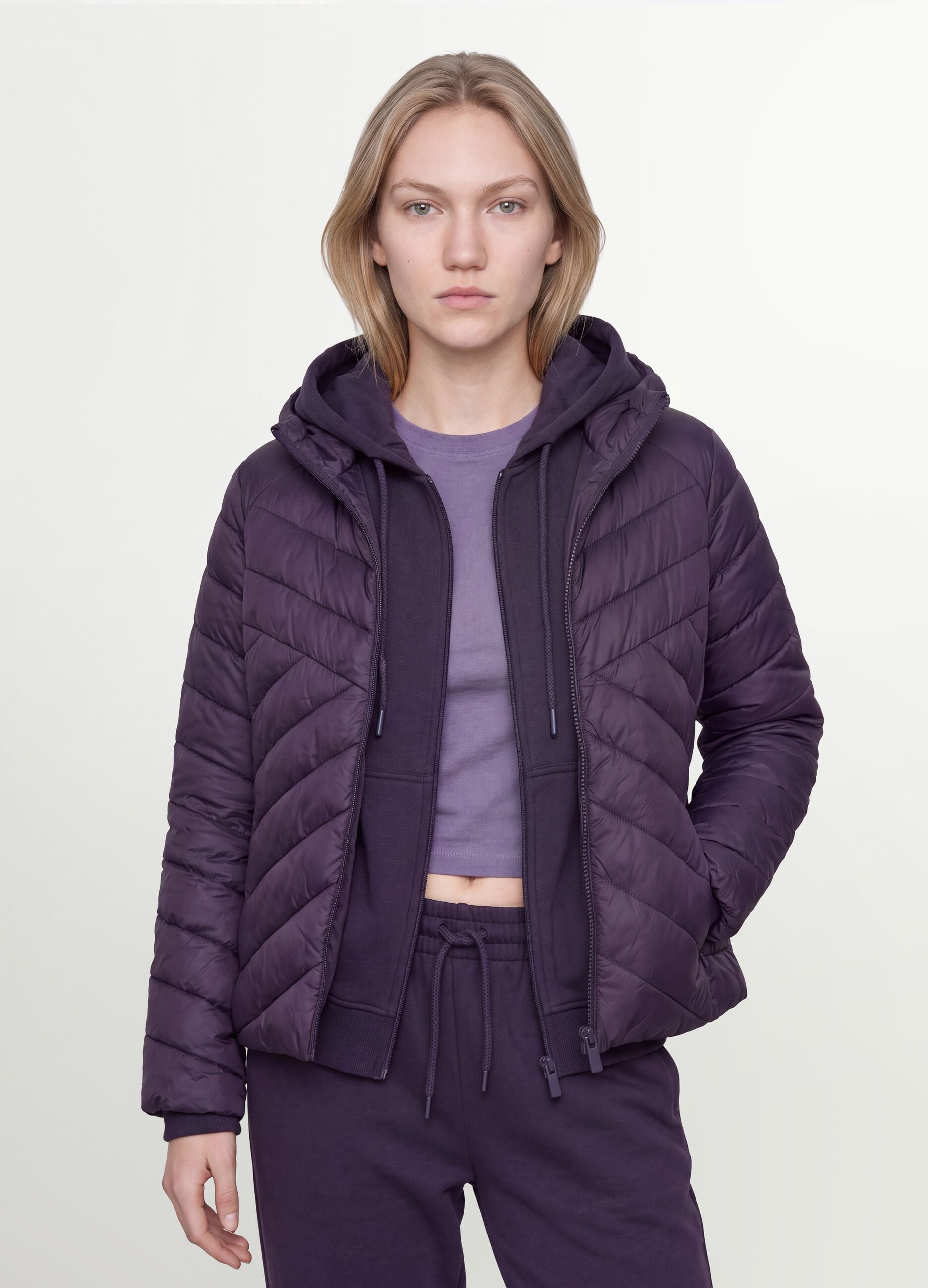 Casaco Ultralight roxo acolchoado com capuz e fecho de correr