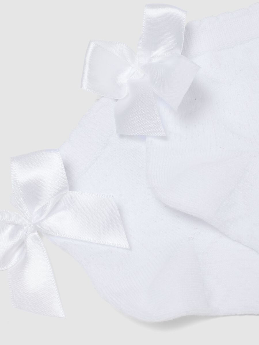Wei&szlig;e M&auml;dchen-Socken aus elastischem Baumwollmix mit Schleifen_2