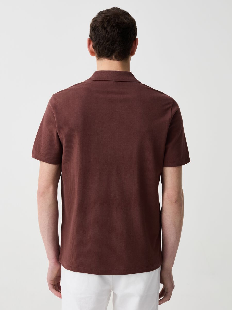 Organic cotton polo shirt with textured weave_2