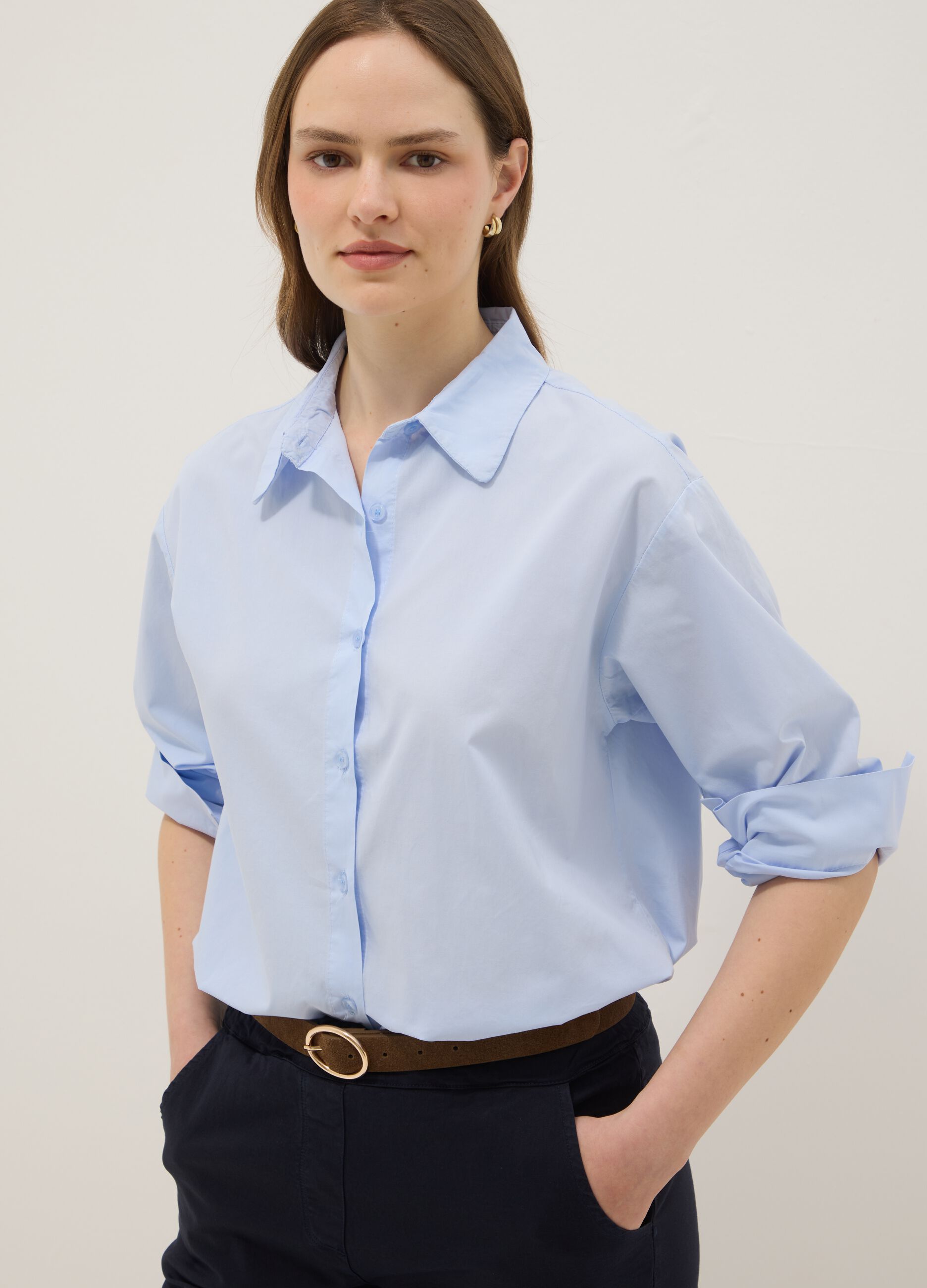 Hellblaues Slim-Fit-Hemd aus reiner Baumwolle