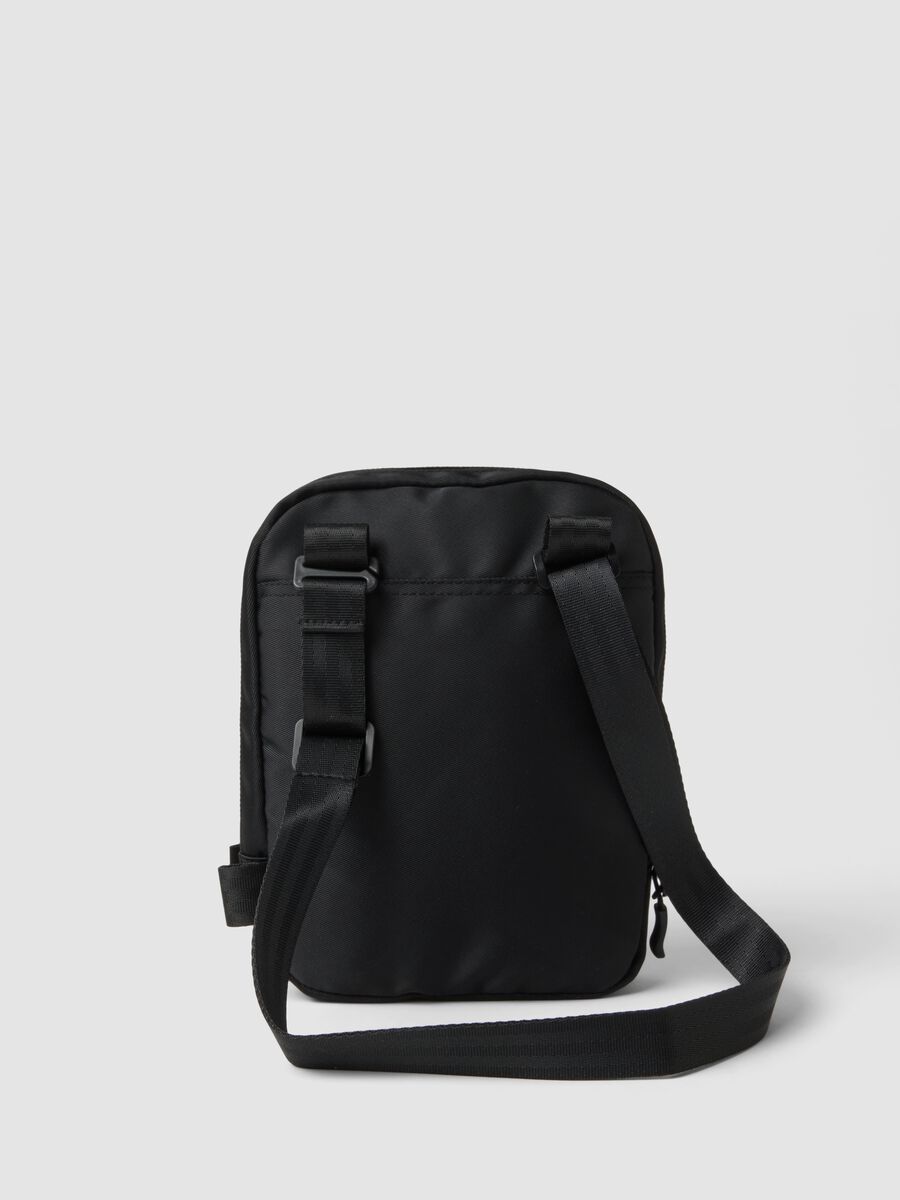 Black water-repellent crossbody pouch with zip_2