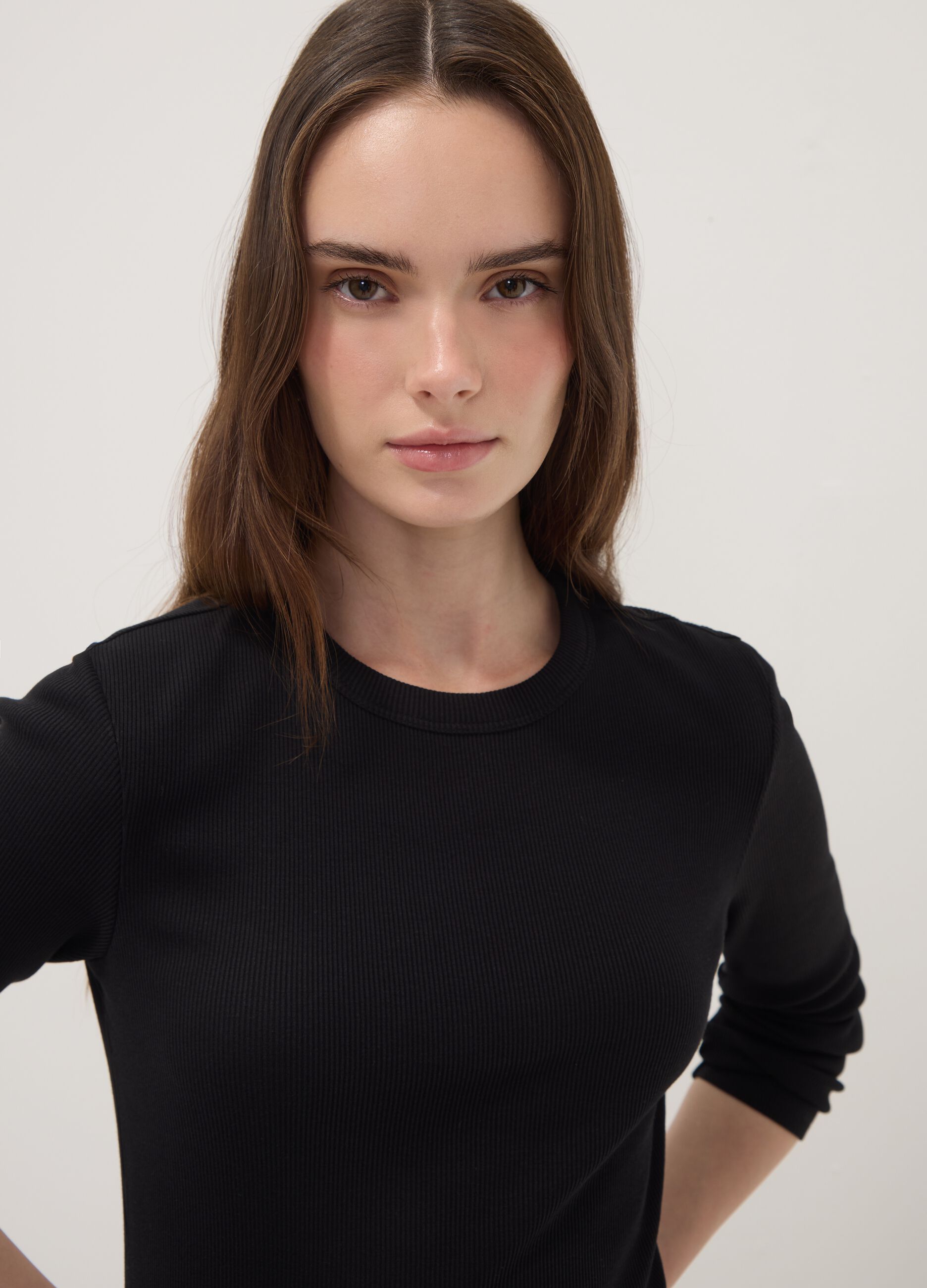 Black long-sleeve pure cotton T-shirt