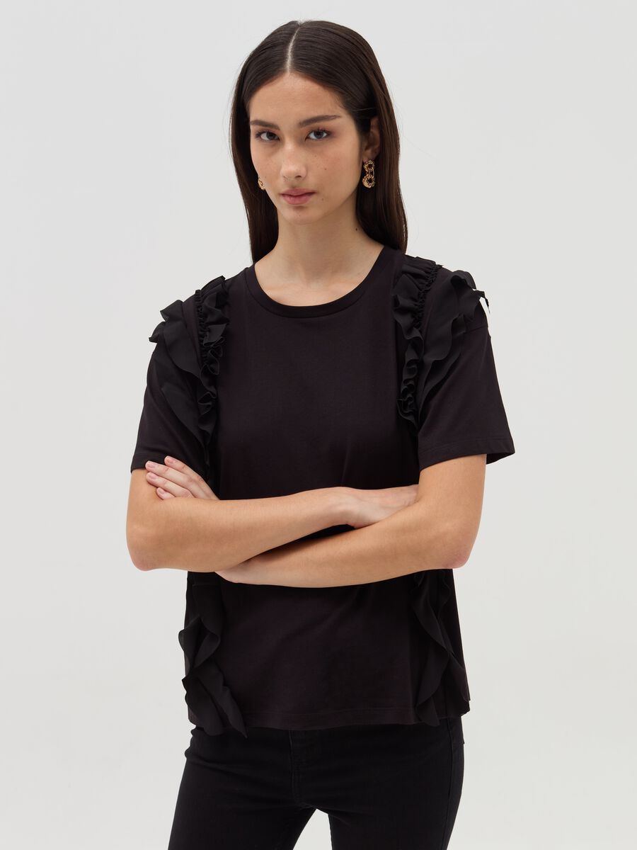 T-shirt with frills and flounce_0