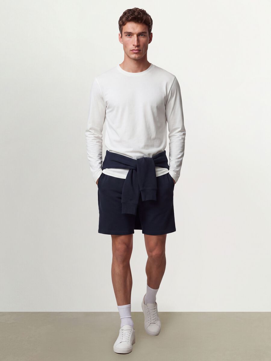 White long-sleeved crew-neck T-shirt in pure organic cotton_1