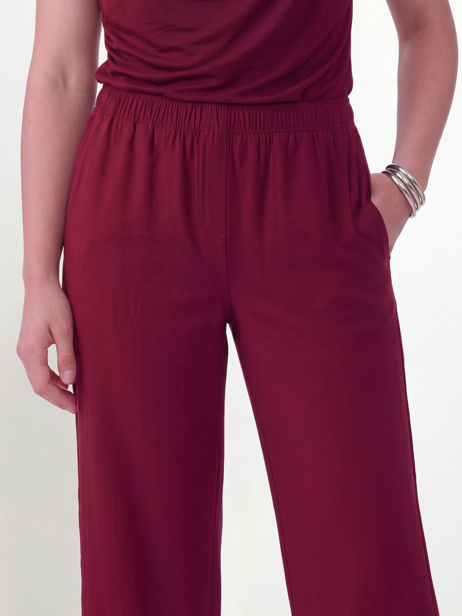 Red wide-leg trousers in viscose blend_3