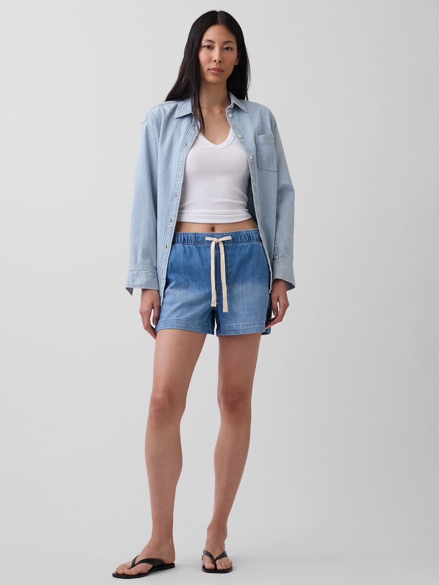 Denim-Shorts aus Baumwoll- und Lyocell-Mix_0
