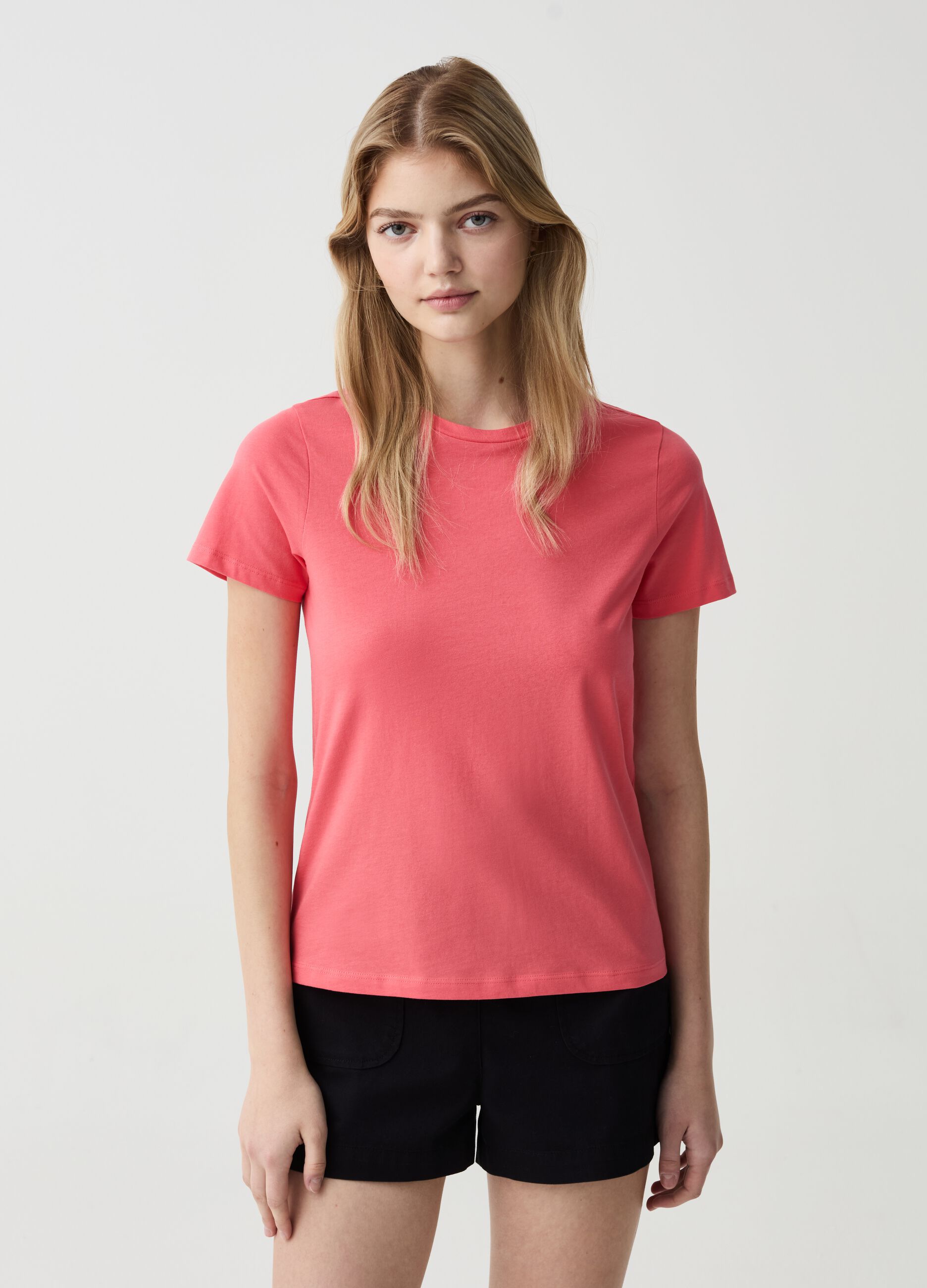 Essential solid colour cotton T-shirt