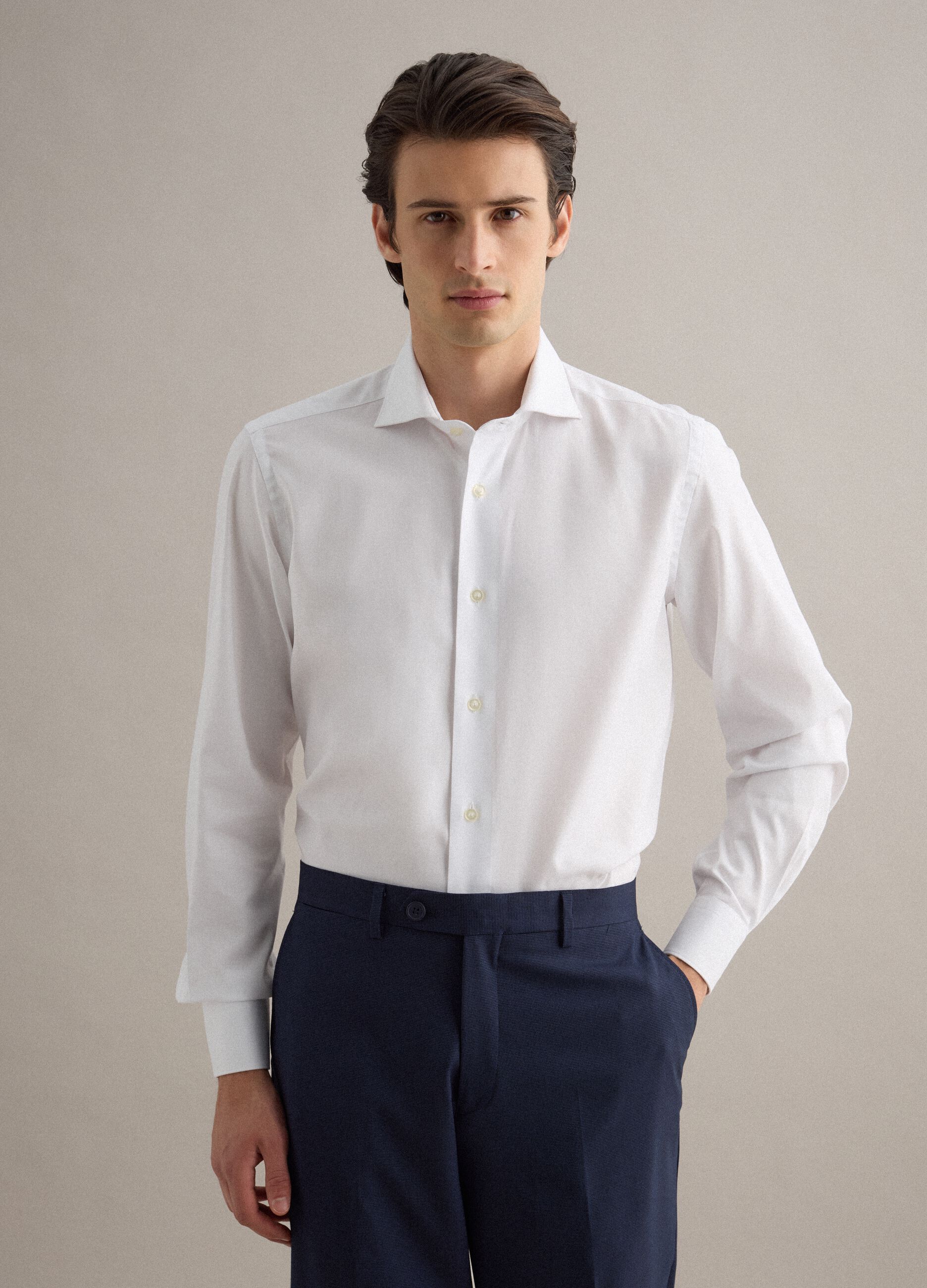 &Lambda;&epsilon;&upsilon;&kappa;ό &pi;&omicron;&upsilon;&kappa;ά&mu;&iota;&sigma;&omicron; slim fit &alpha;&pi;ό &kappa;&alpha;&theta;&alpha;&rho;ό &beta;&alpha;&mu;&beta;ά&kappa;&iota;