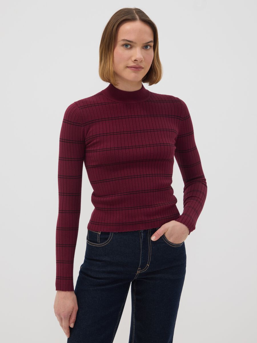 Dark red viscose-blend fitted jumper with funnel neck_1