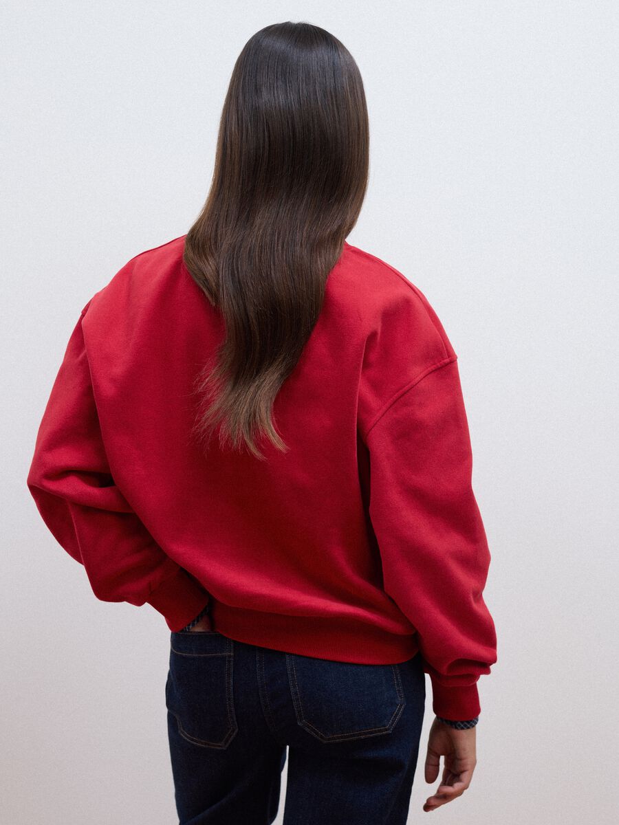 Red cotton-blend V-neck sweatshirt with oversized fit_3