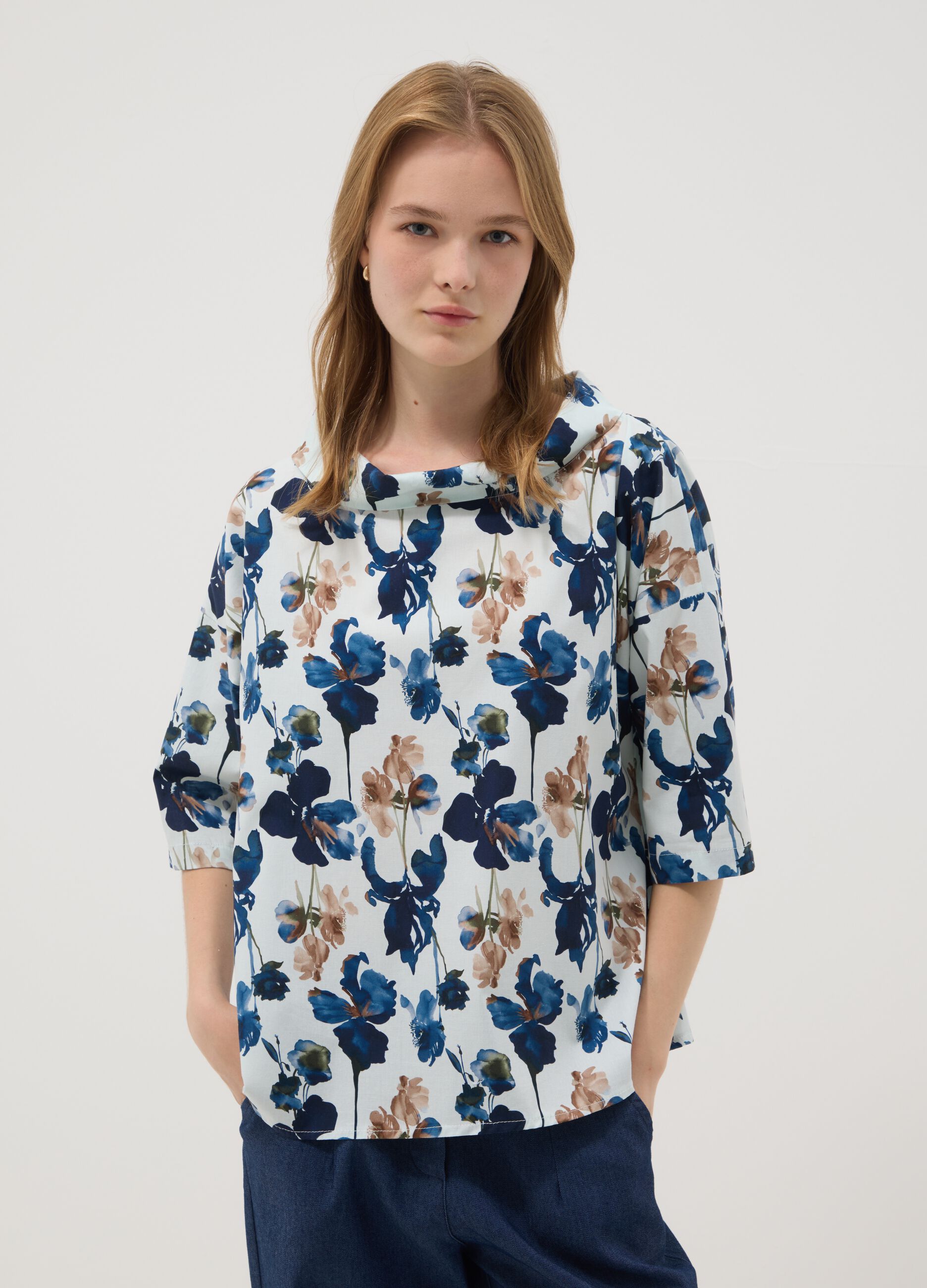 Blue stretch-cotton top with floral print