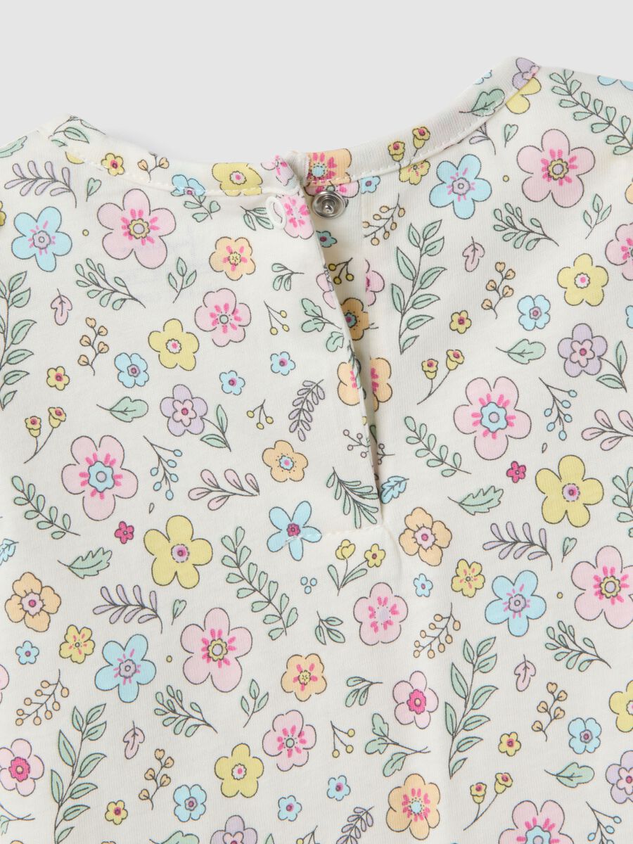 Multicolour pure cotton baby pyjamas with floral design_3