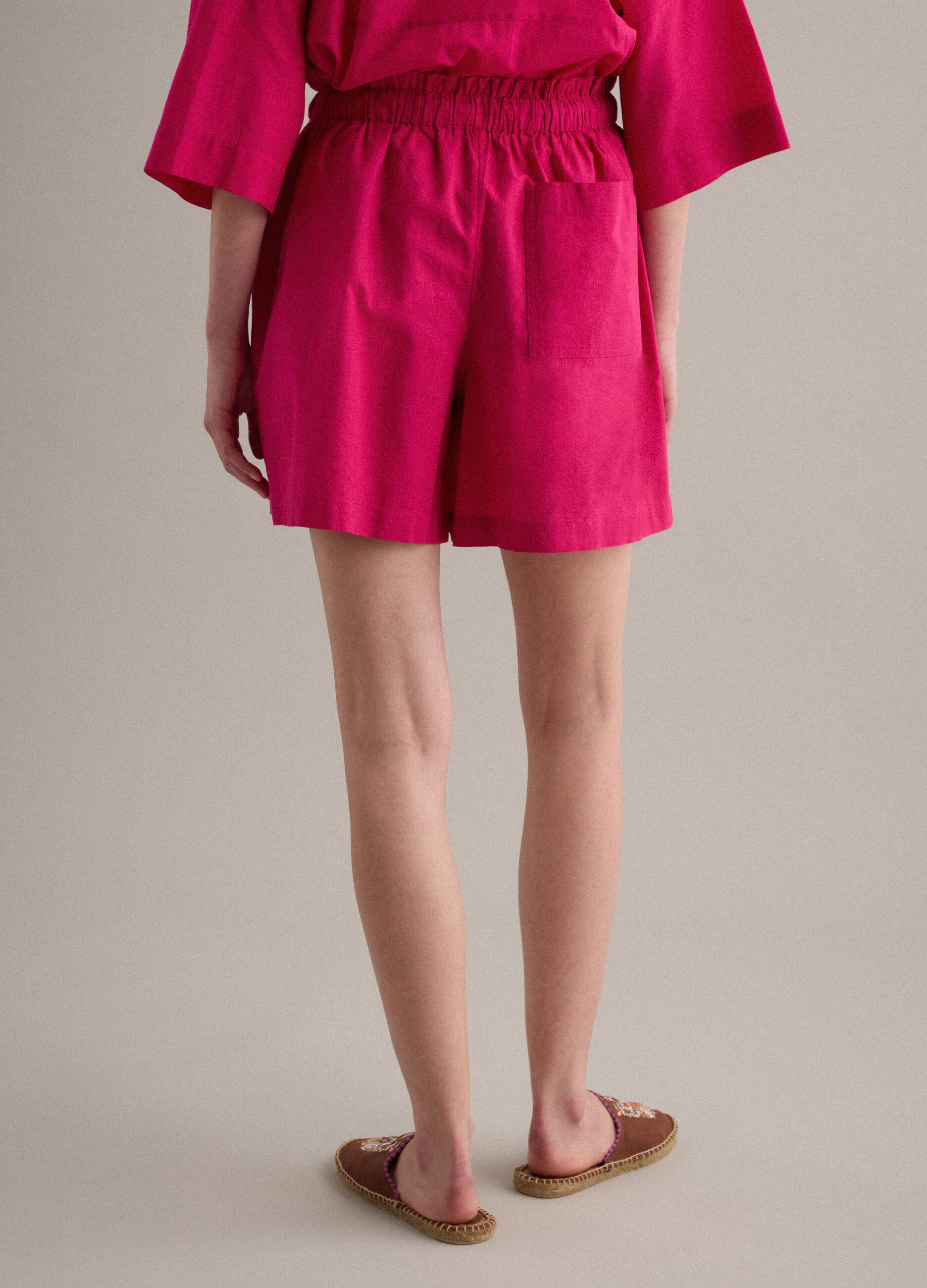 Pink 100% cotton shorts, regular fit