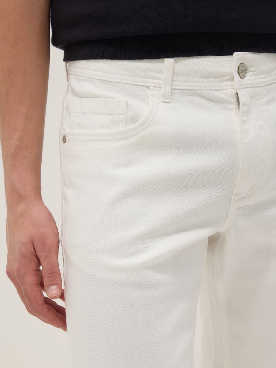 White stretch-cotton denim shorts_3