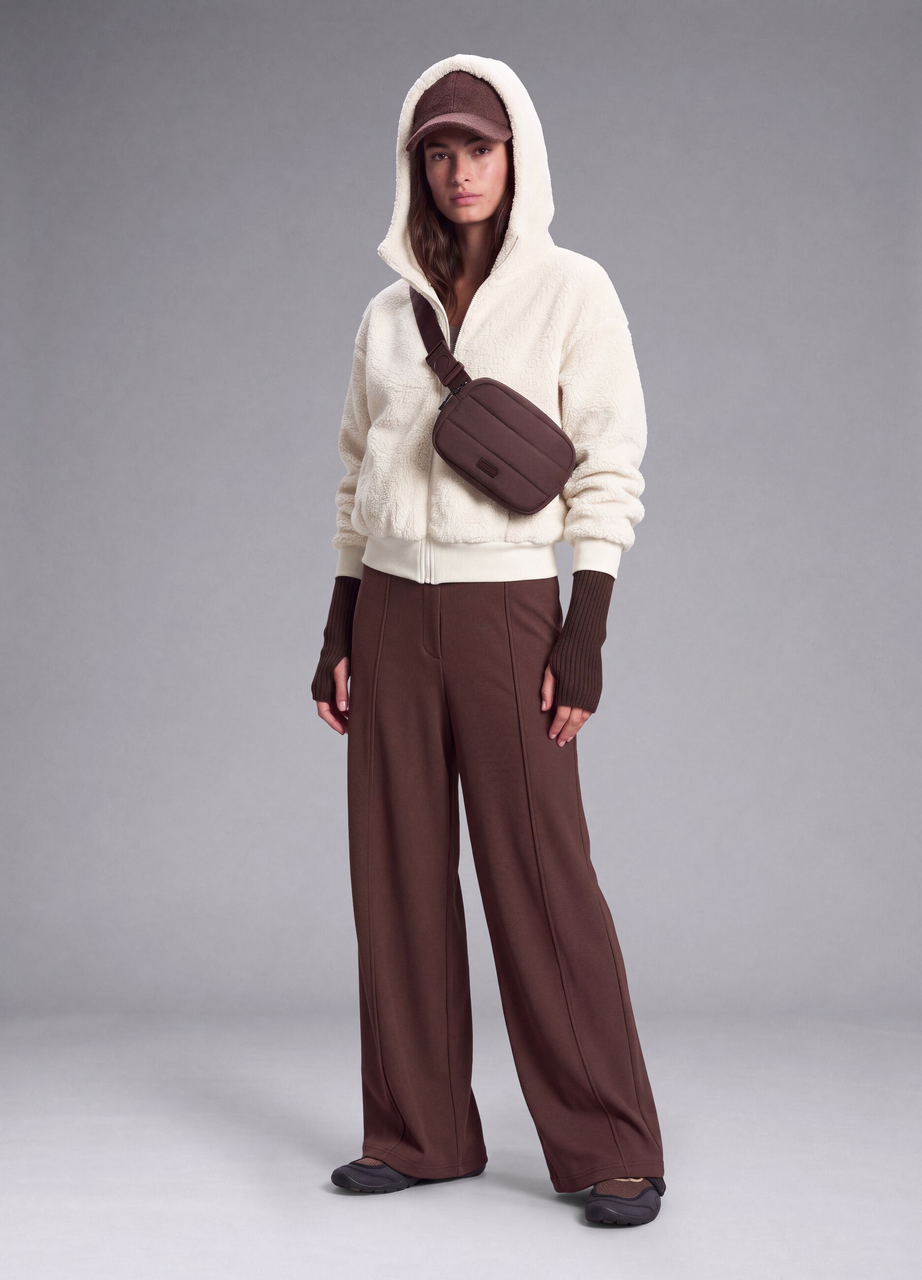 Beige crew-neck teddy-effect sweatshirt
