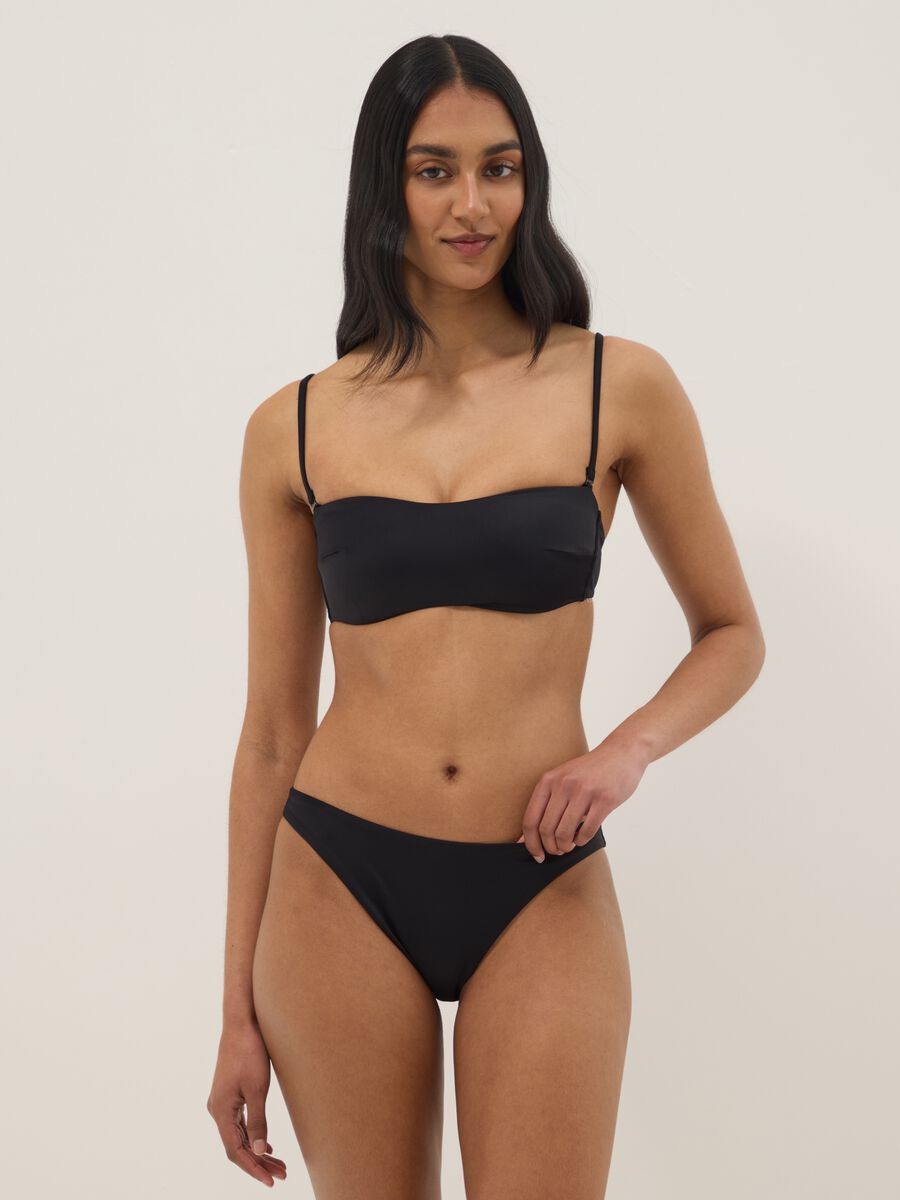 &Mu;&alpha;ύ&rho;&omicron; &epsilon;&lambda;&alpha;&sigma;&tau;&iota;&kappa;ό &sigma;&lambda;&iota;&pi; &mu;&pi;&iota;&kappa;ί&nu;&iota;_0