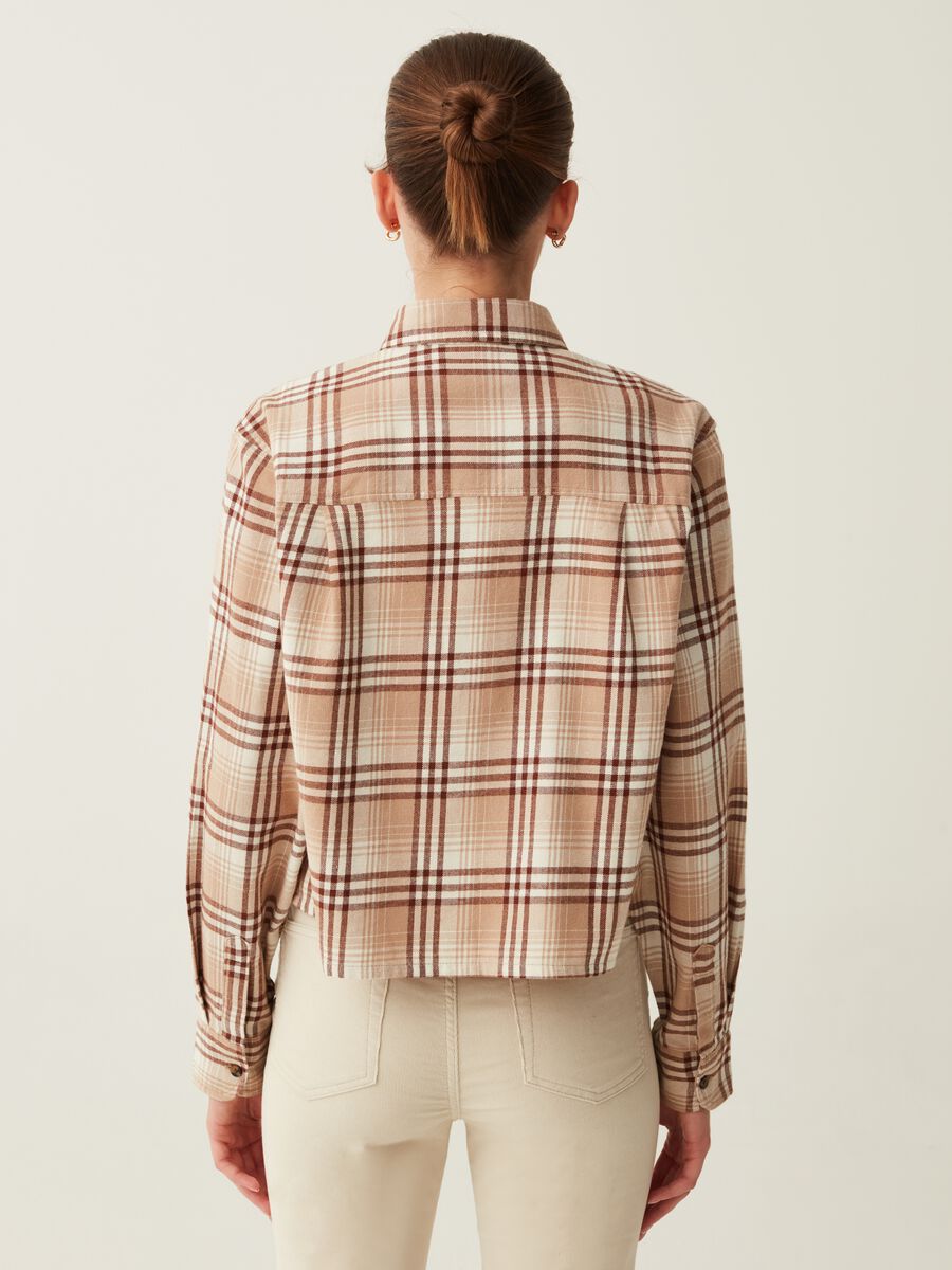 Cropped shirt in flannel with check pattern_2