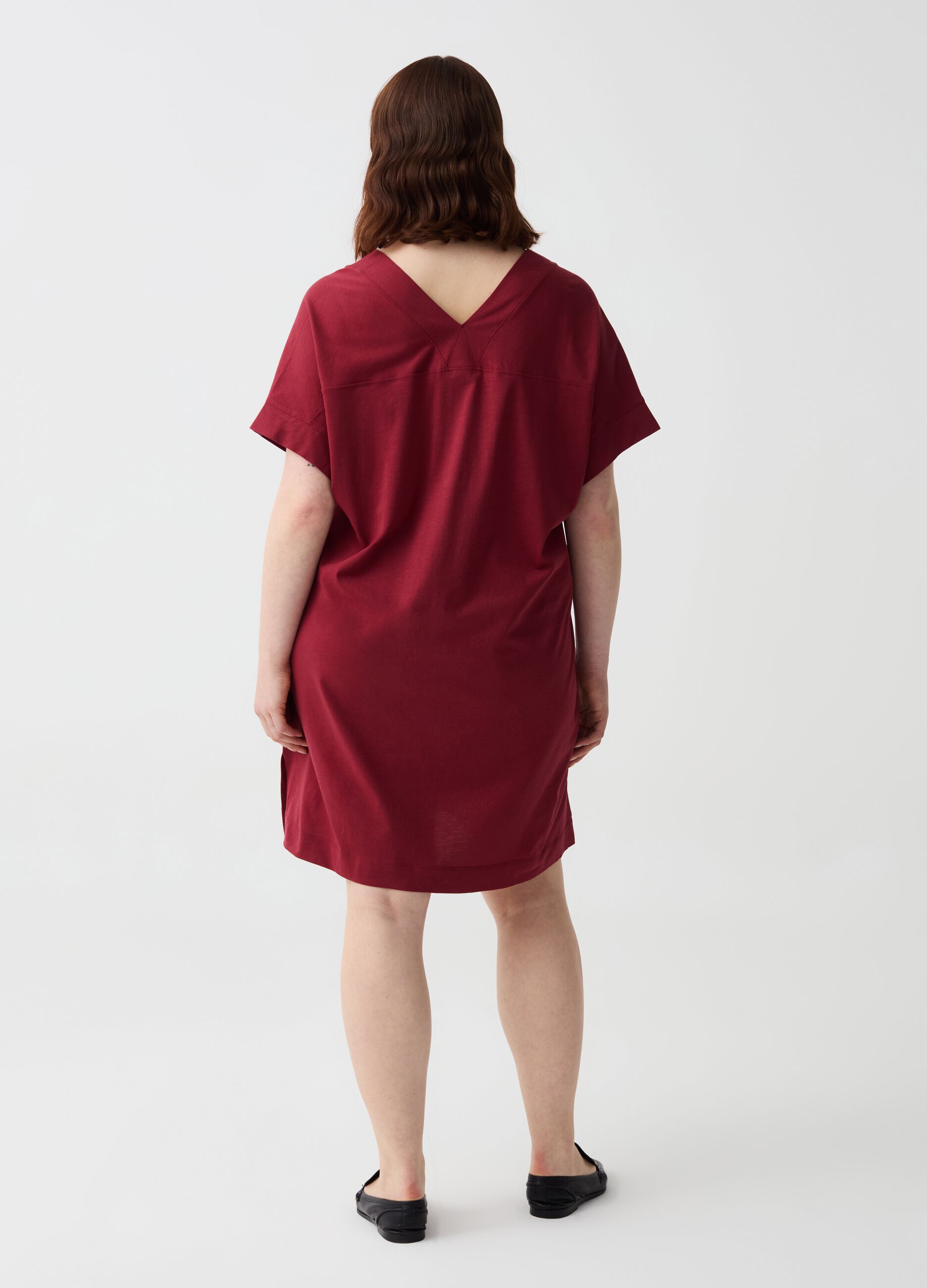 Essential Curvy short dress in jersey with V neck