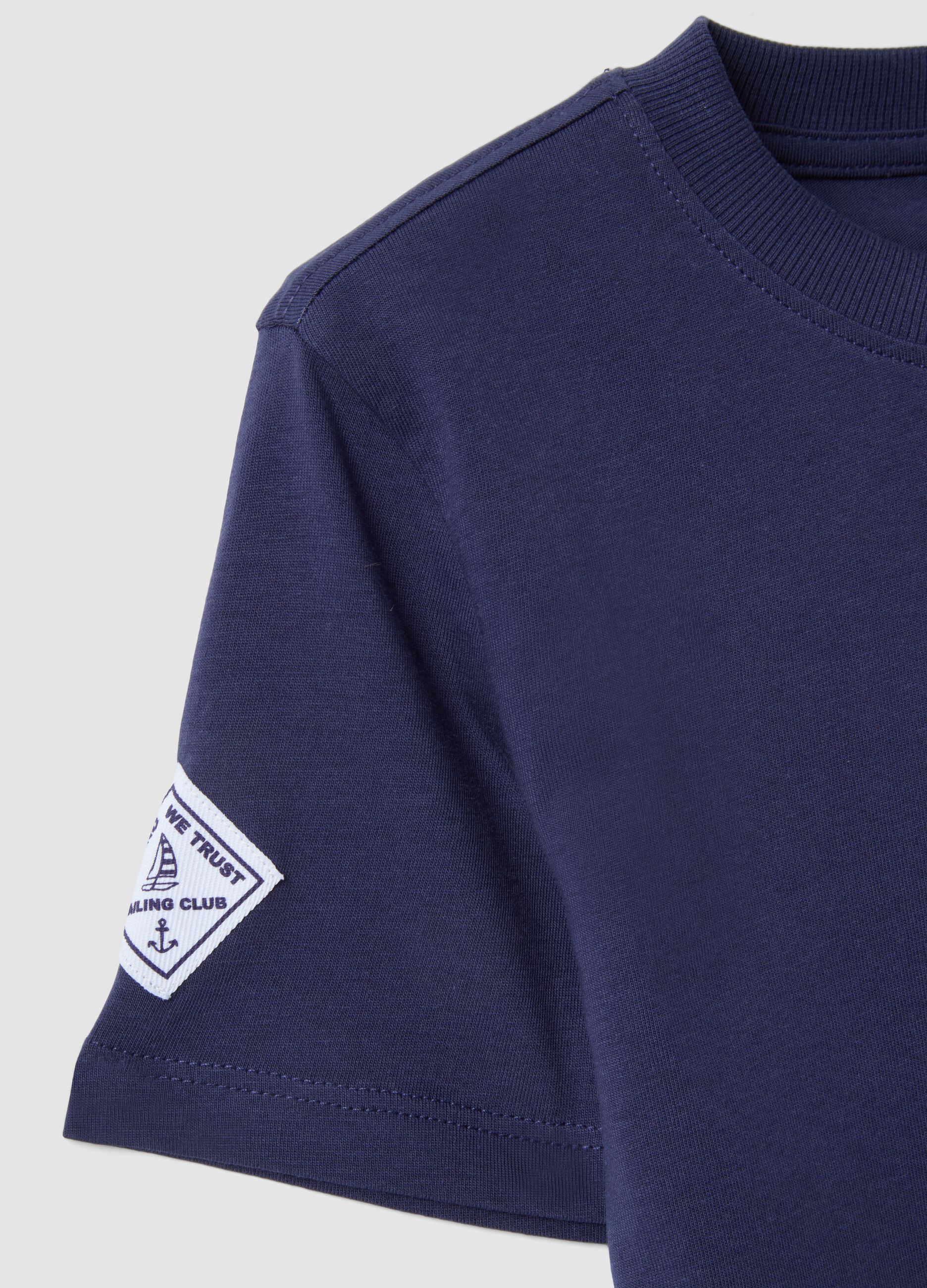 &Mu;&pi;&lambda;&epsilon; &pi;&alpha;&iota;&delta;&iota;&kappa;ό T-shirt &alpha;&pi;ό 100% &beta;&alpha;&mu;&beta;ά&kappa;&iota; &mu;&epsilon; &nu;&alpha;&upsilon;&tau;&iota;&kappa;ό &tau;ύ&pi;&omega;&mu;&alpha;