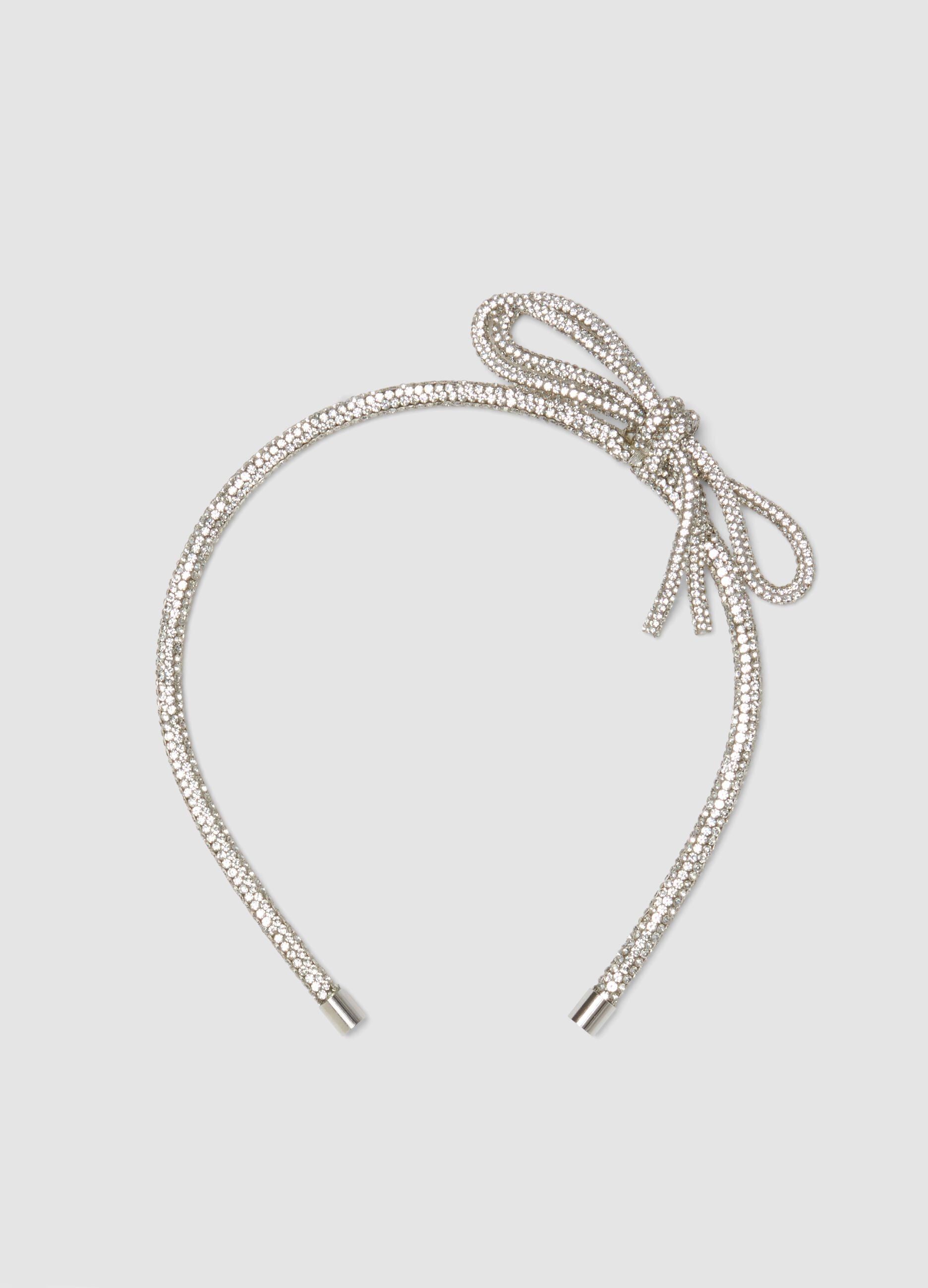 Bandolete cinzenta com strass e la&ccedil;o