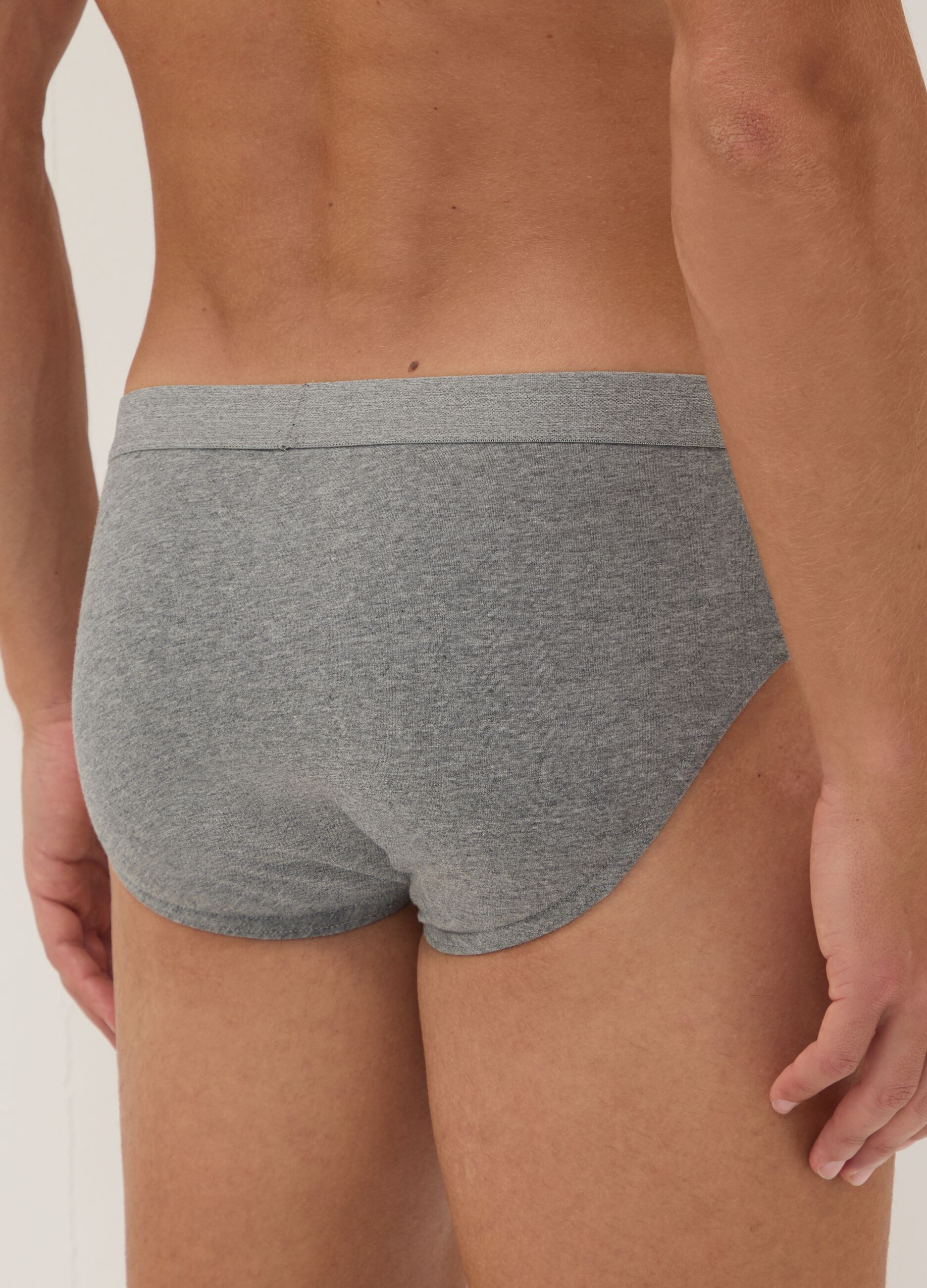 3-pack of grey organic cotton briefs